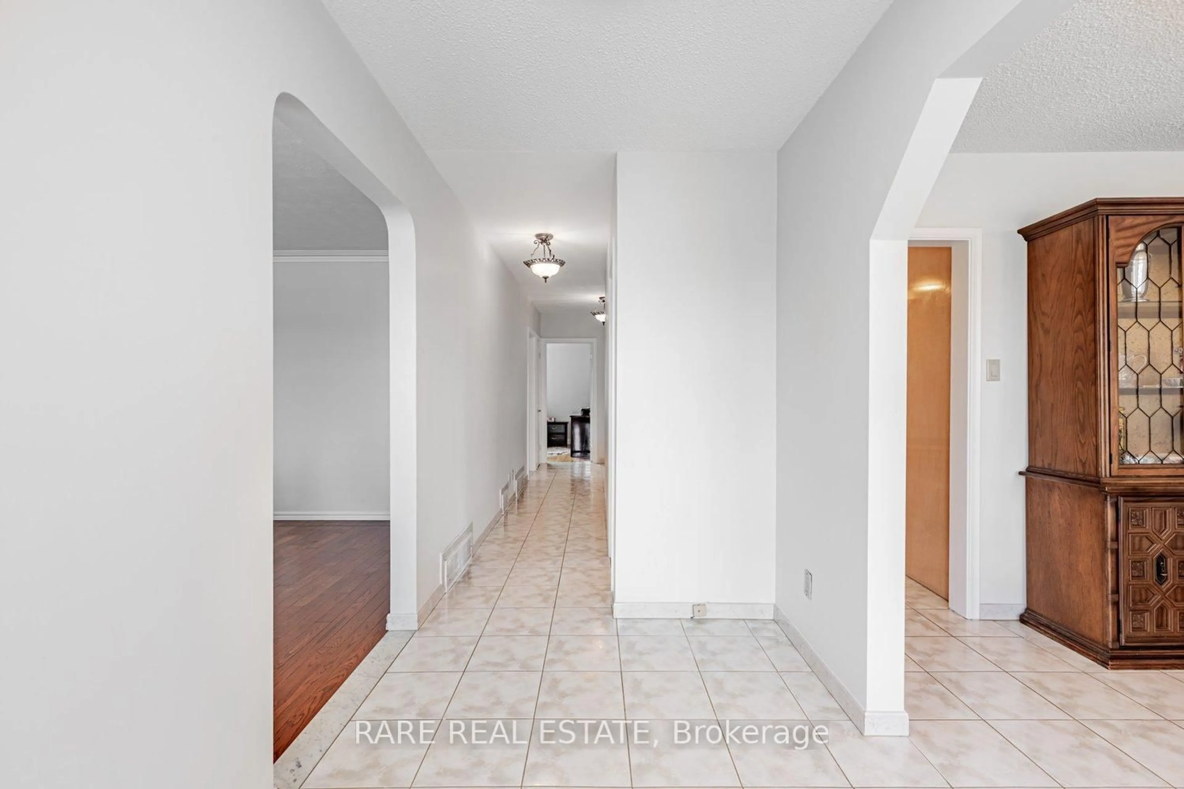 Indoor entryway for 97 Tavistock Rd, Toronto Ontario M3M 2P1