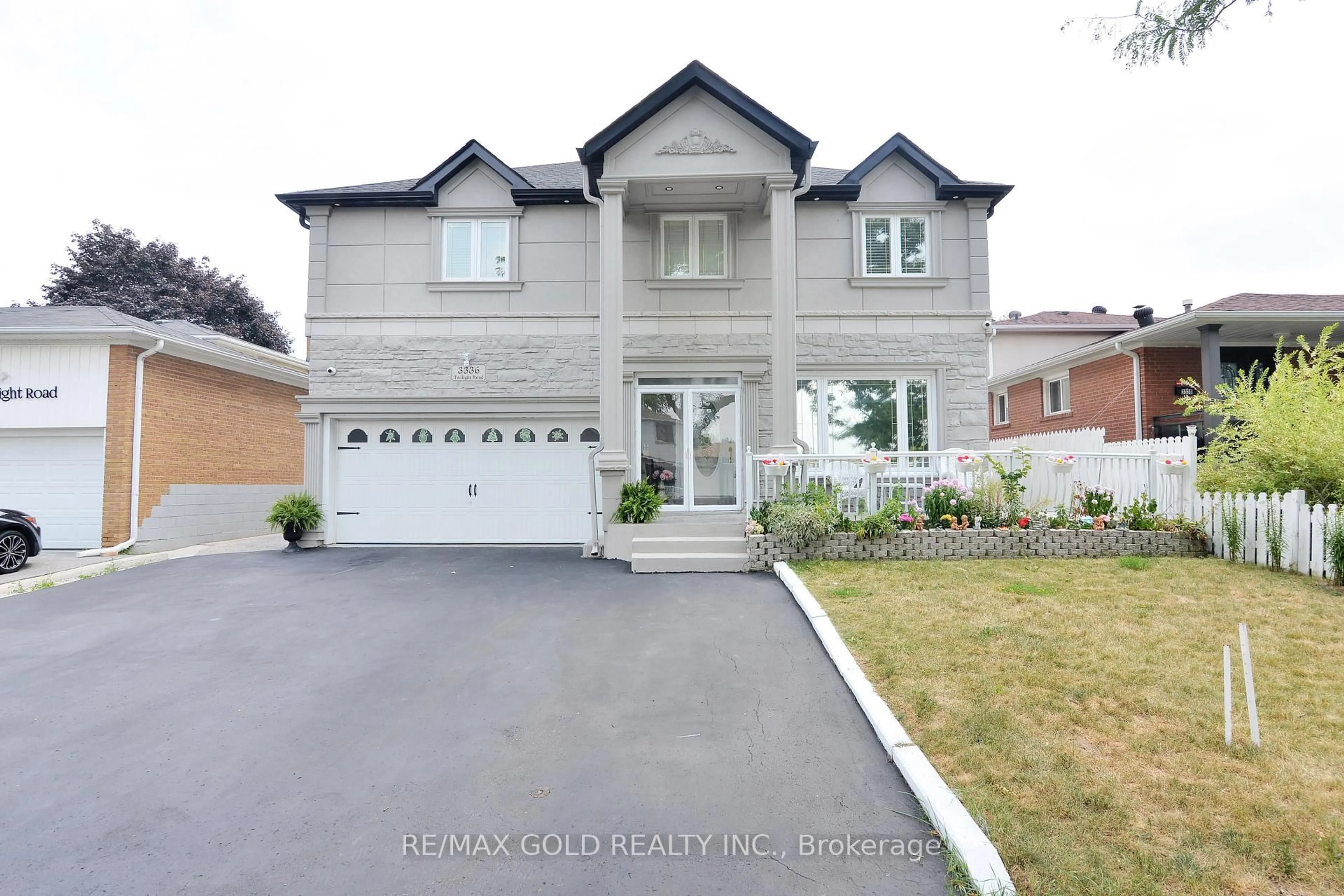 Home with brick exterior material, street for 3336 Twilight Rd, Mississauga Ontario L4T 1Z9