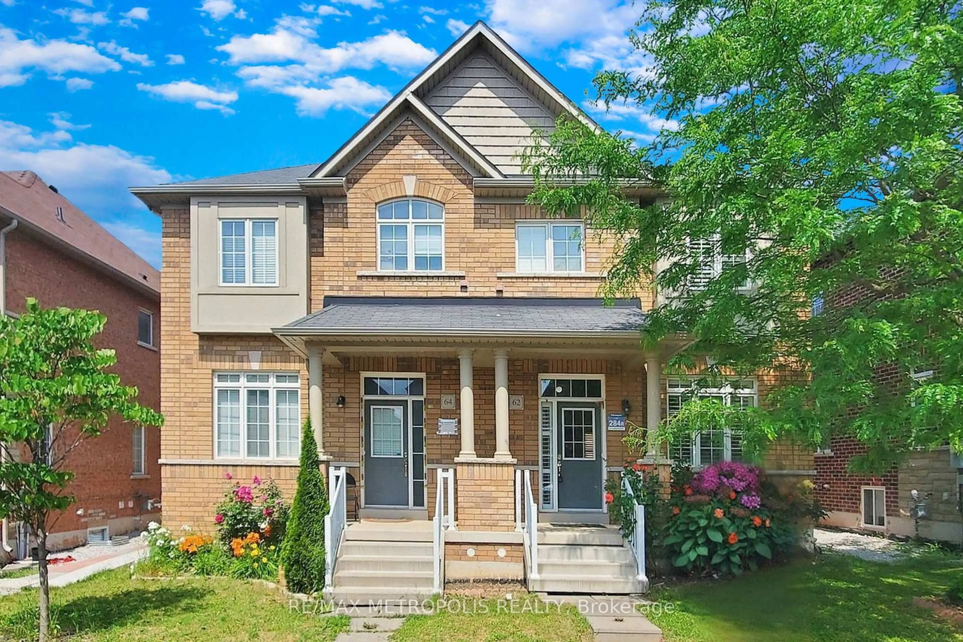 Home with brick exterior material, street for 62 Fallmeadow Circ, Brampton Ontario L6Y 0Y7