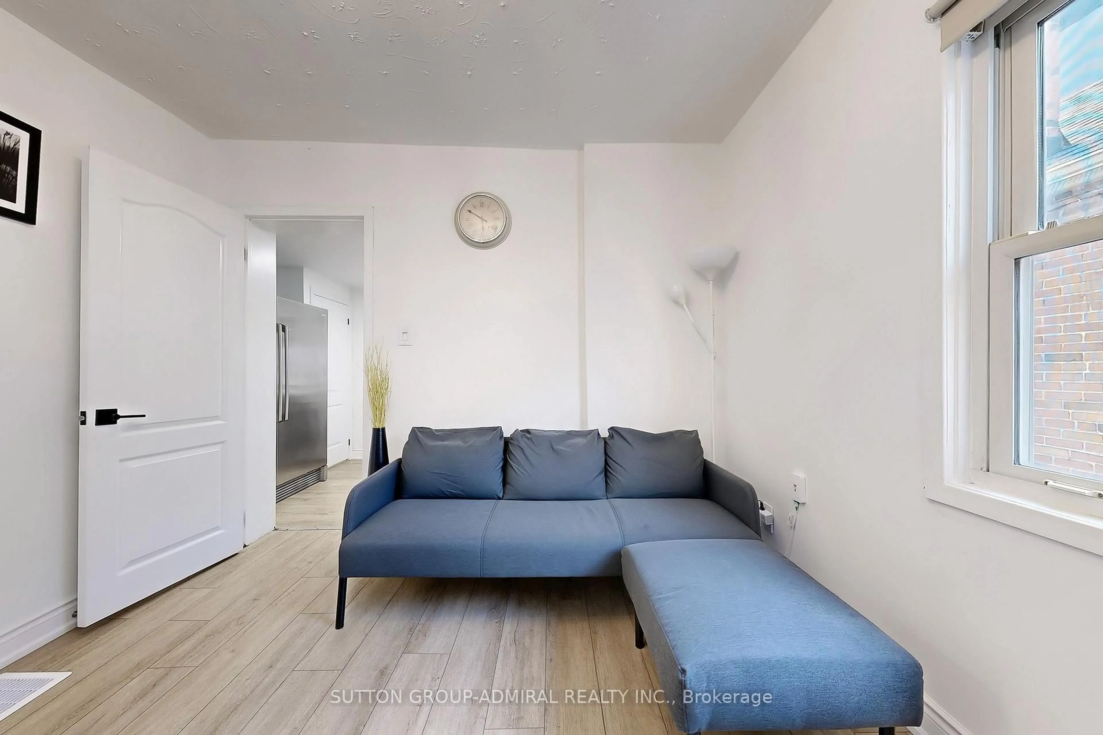 A pic of a room for 14 Spears St, Toronto Ontario M6N 3X7
