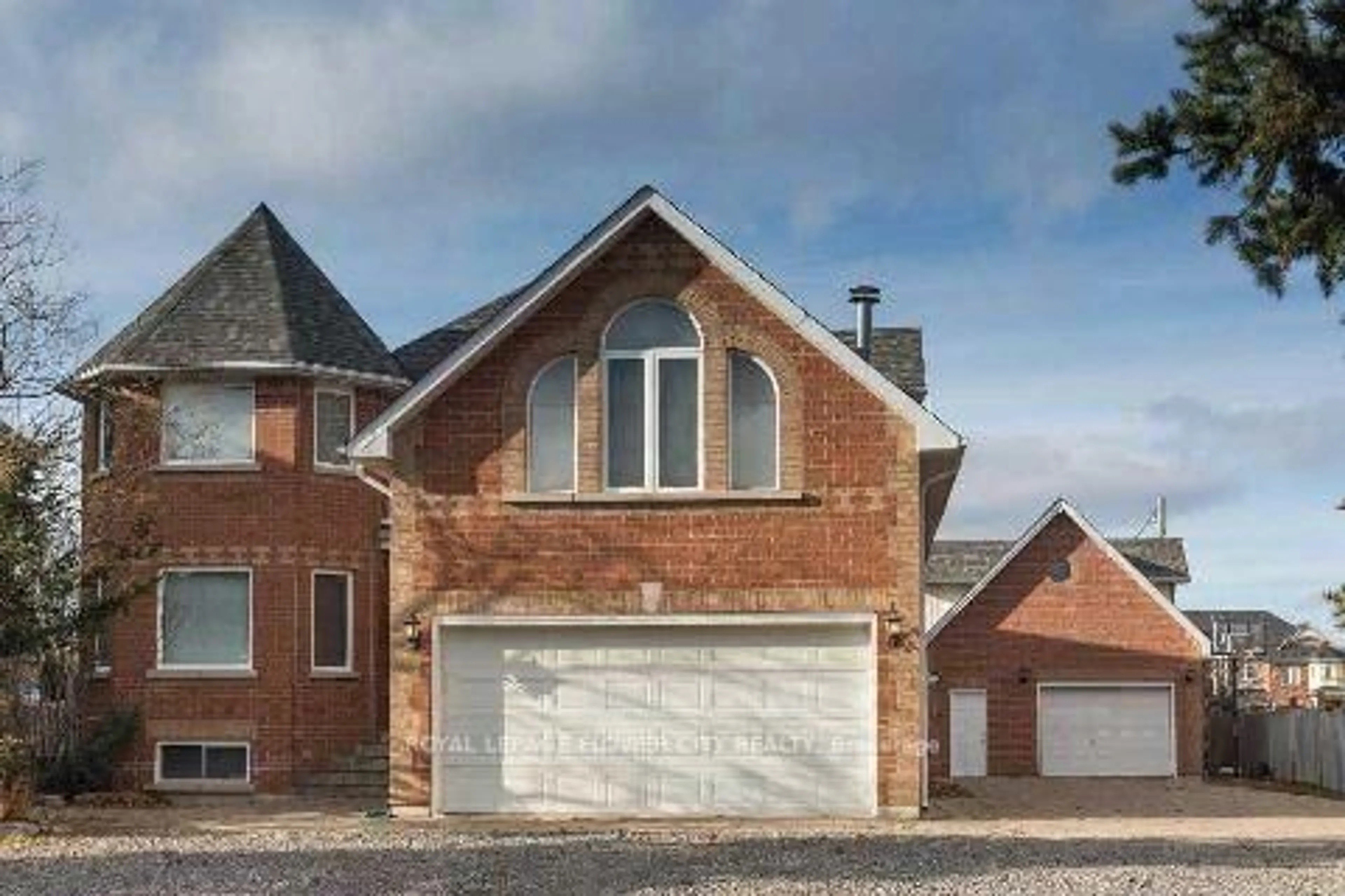 Home with brick exterior material, street for 14 Antrim Crt, Caledon Ontario L7C 1R1