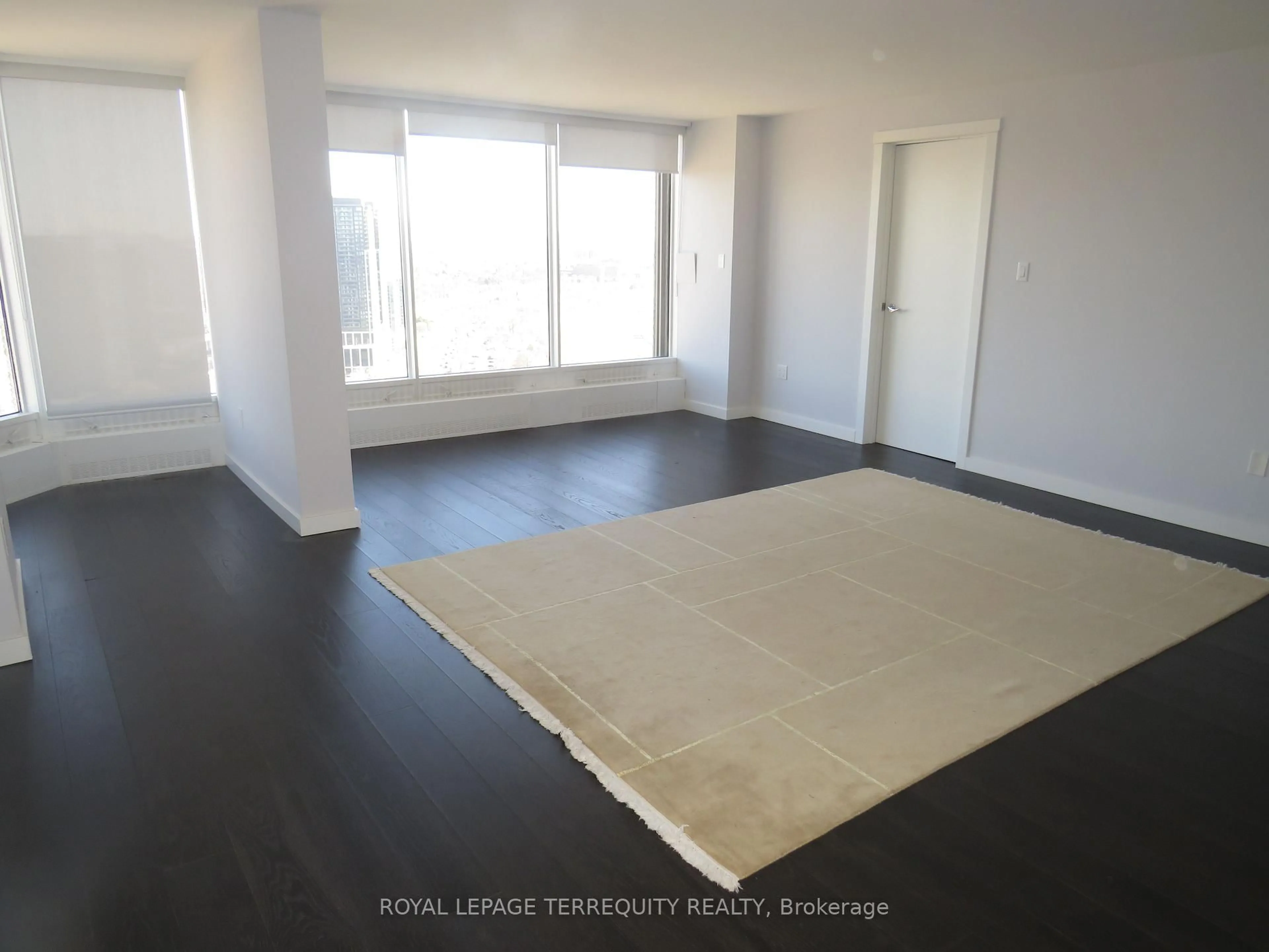 A pic of a room for 2045 Lake Shore Blvd #3305, Toronto Ontario M8V 2Z6