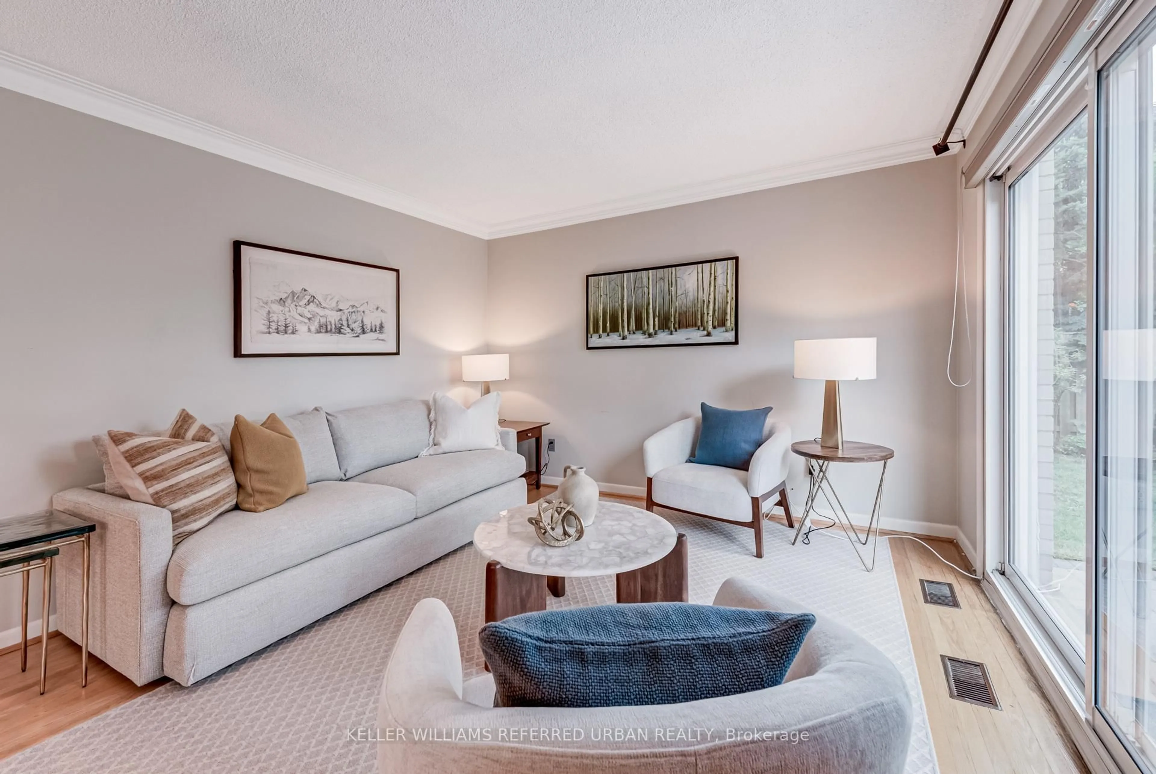 Living room with furniture, unknown for 26 Foxmeadow Rd, Toronto Ontario M9R 1E5