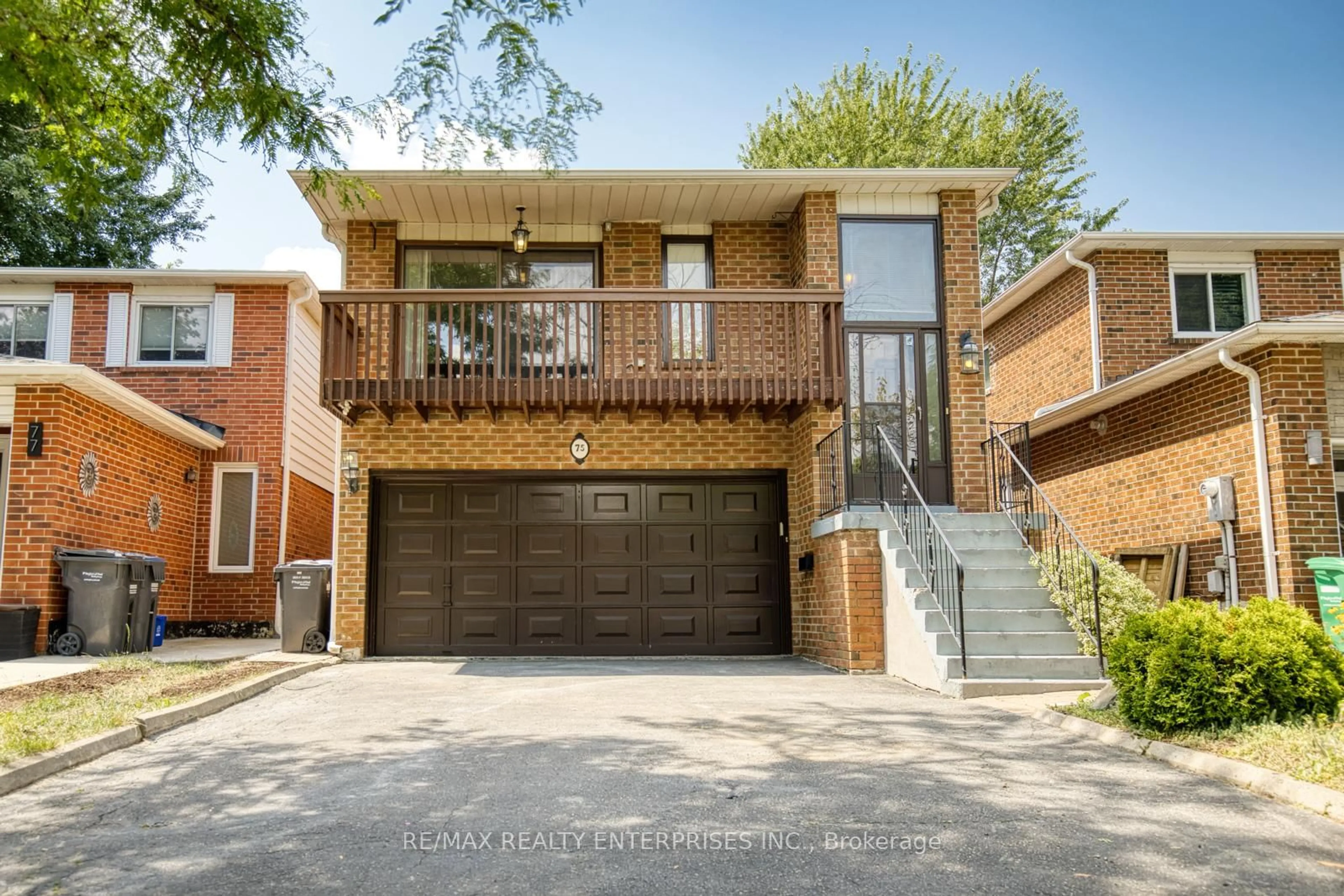Home with brick exterior material, street for 75 Lakecrest Tr, Brampton Ontario L6Z 1S4