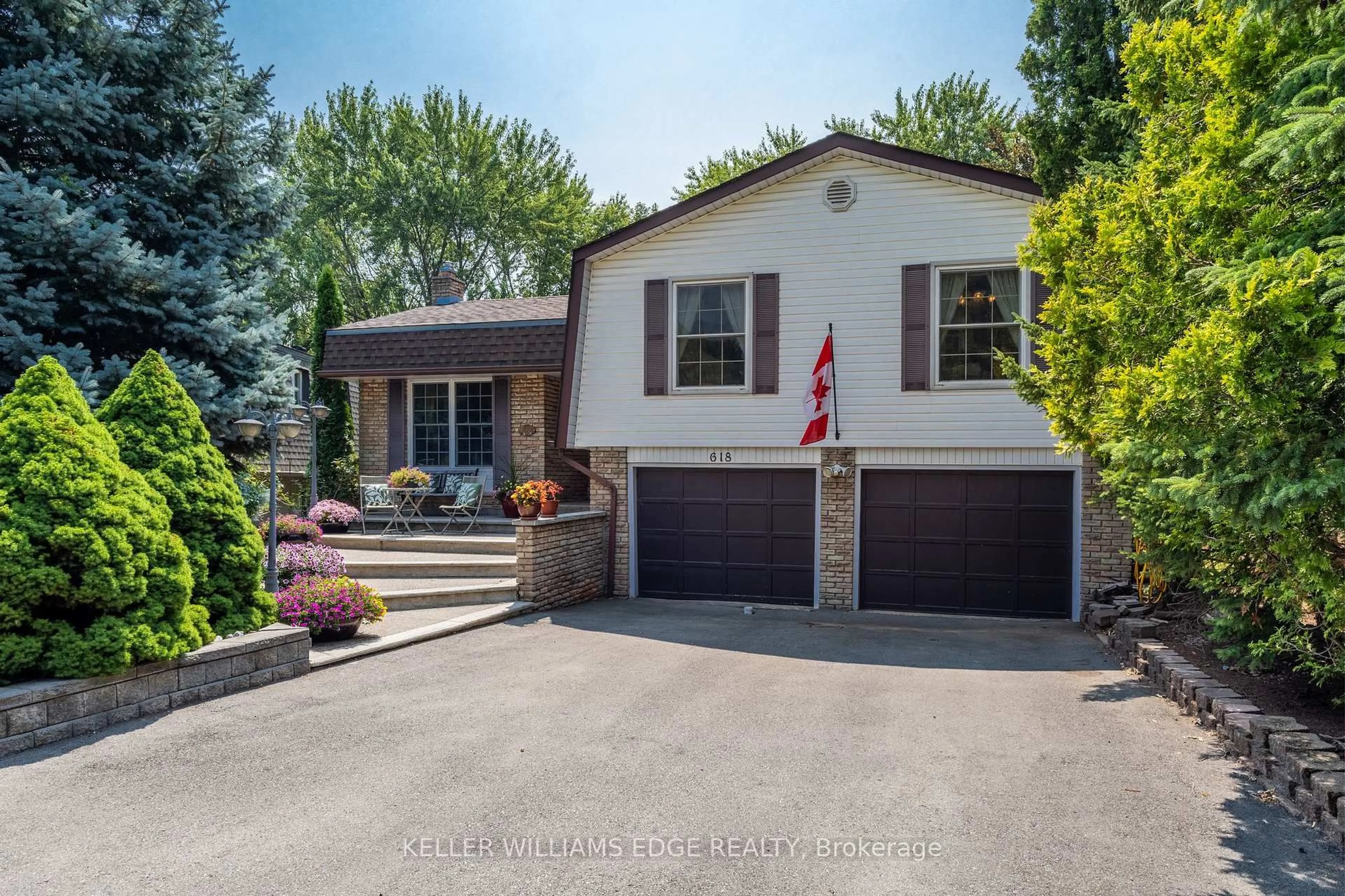 Home with brick exterior material, street for 618 Empress Cres, Burlington Ontario L7L 5E8