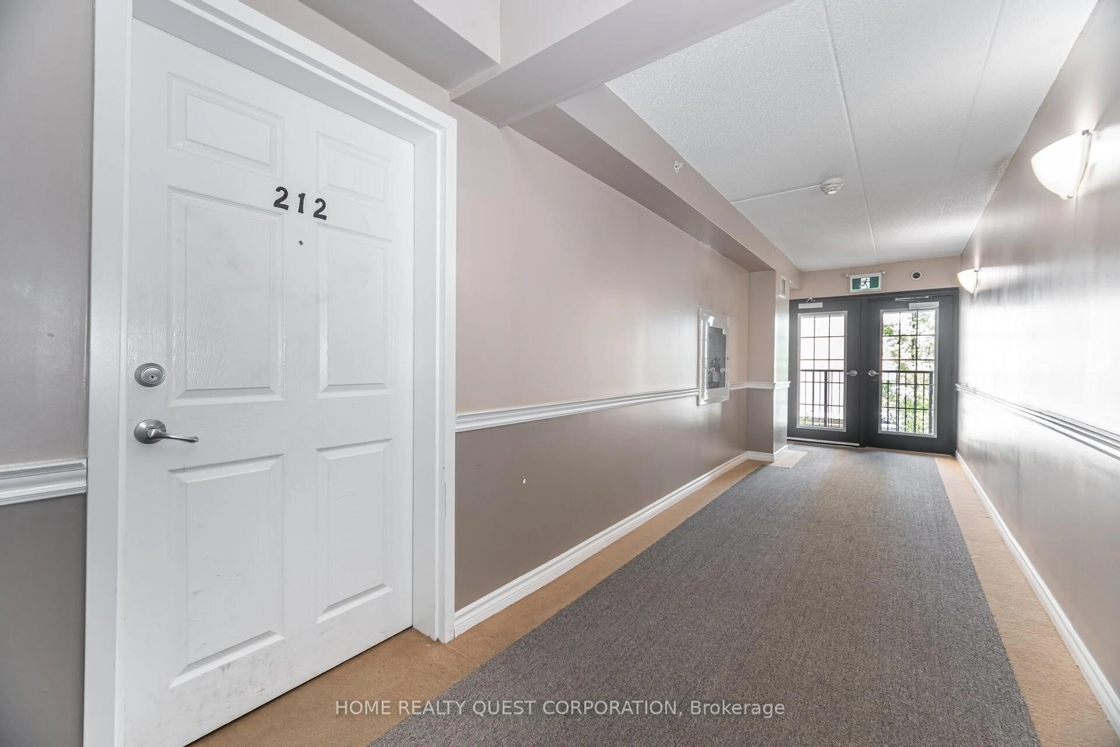 Indoor foyer for 1340 Main St #212, Milton Ontario L9T 7S6