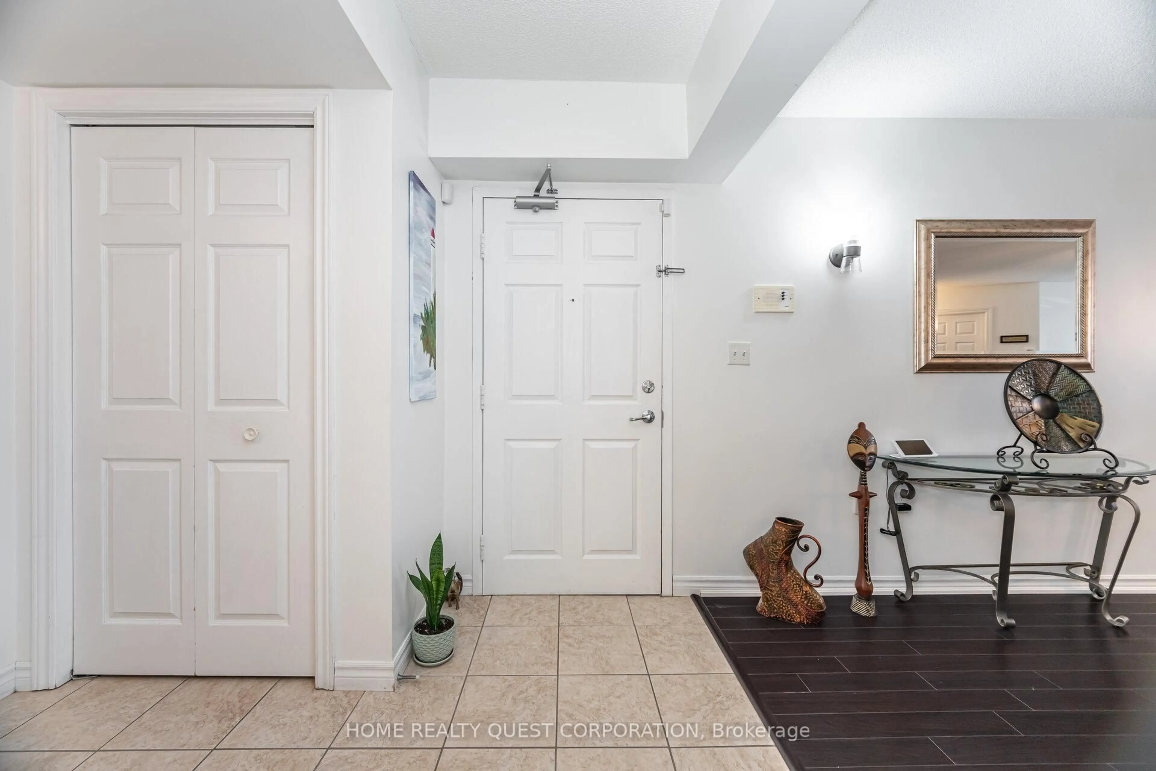 Indoor entryway for 1340 Main St #212, Milton Ontario L9T 7S6