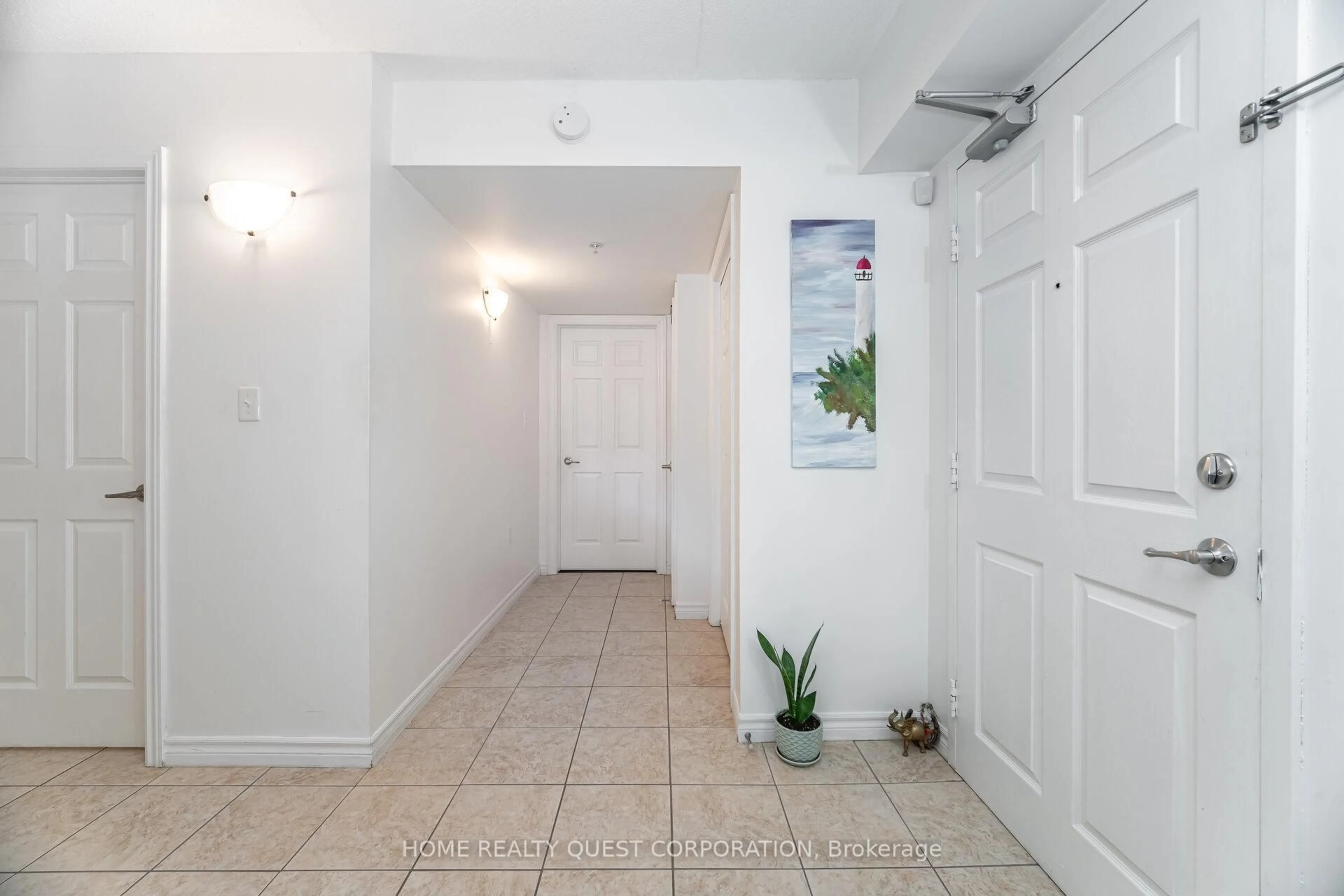 Indoor entryway for 1340 Main St #212, Milton Ontario L9T 7S6