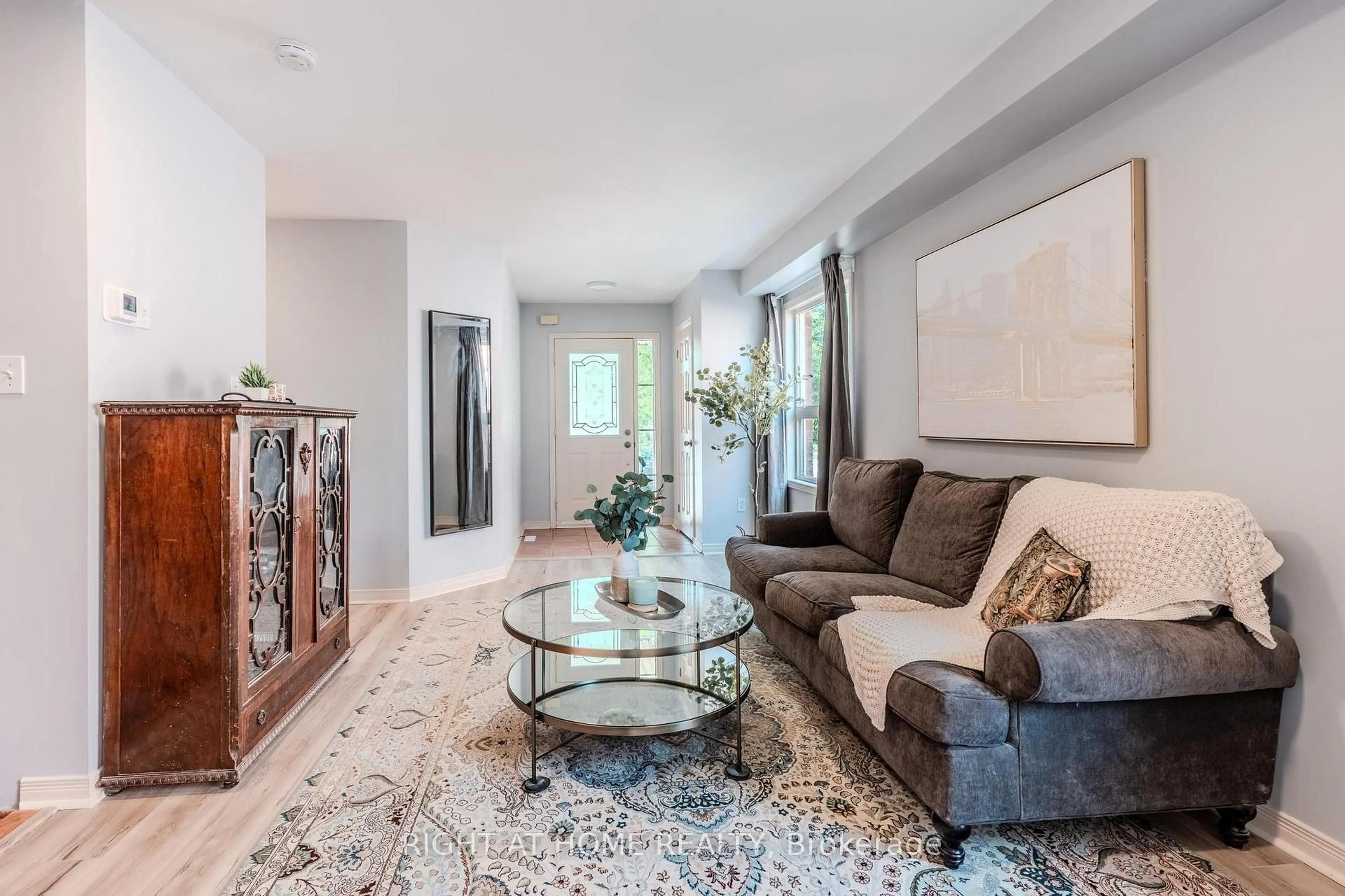 Living room with furniture, unknown for 2463 Lazio Lane, Oakville Ontario L6M 4P7