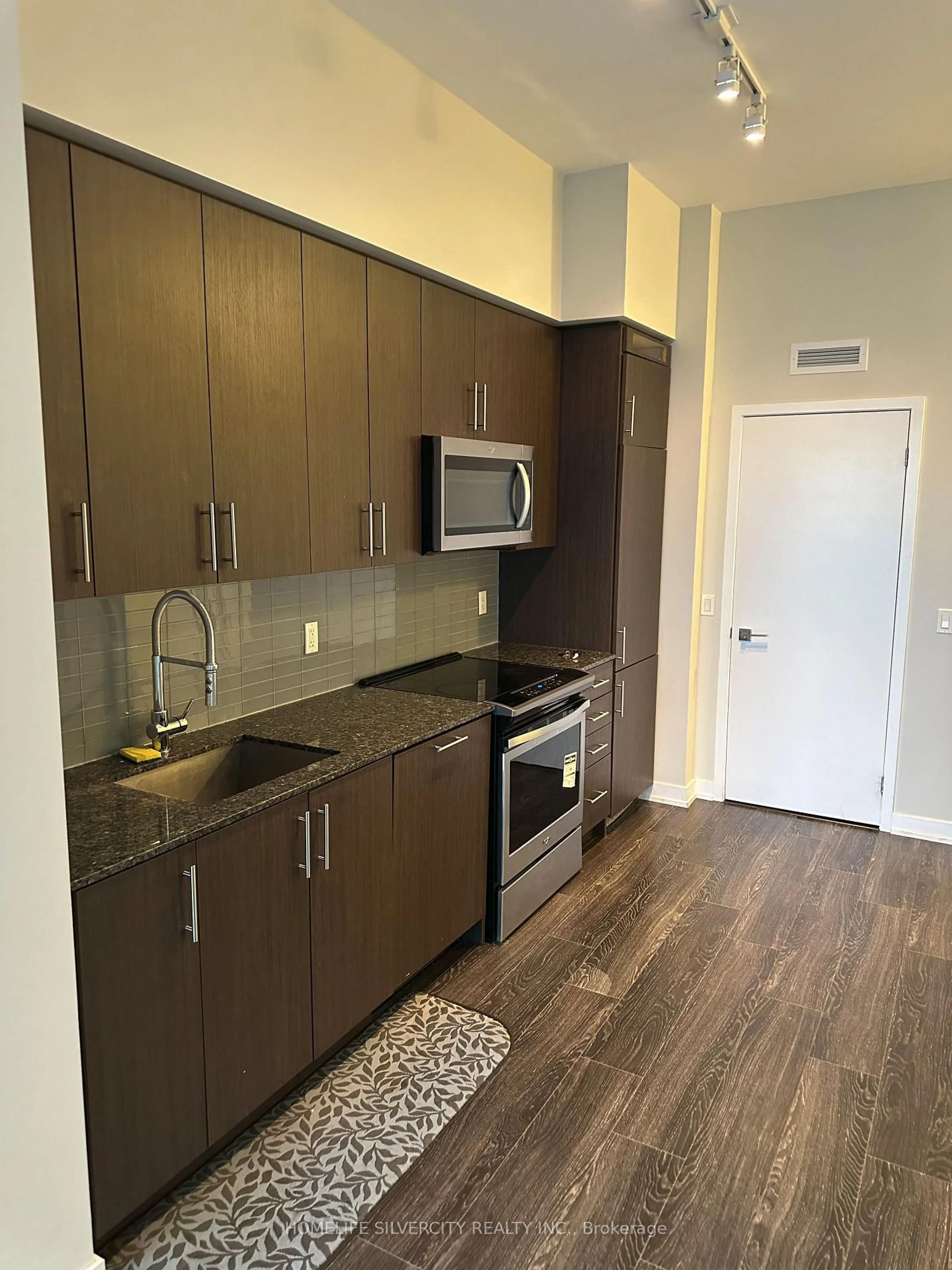 Standard kitchen, unknown for 4055 Parkside Village Dr #512, Mississauga Ontario L5B 0K8