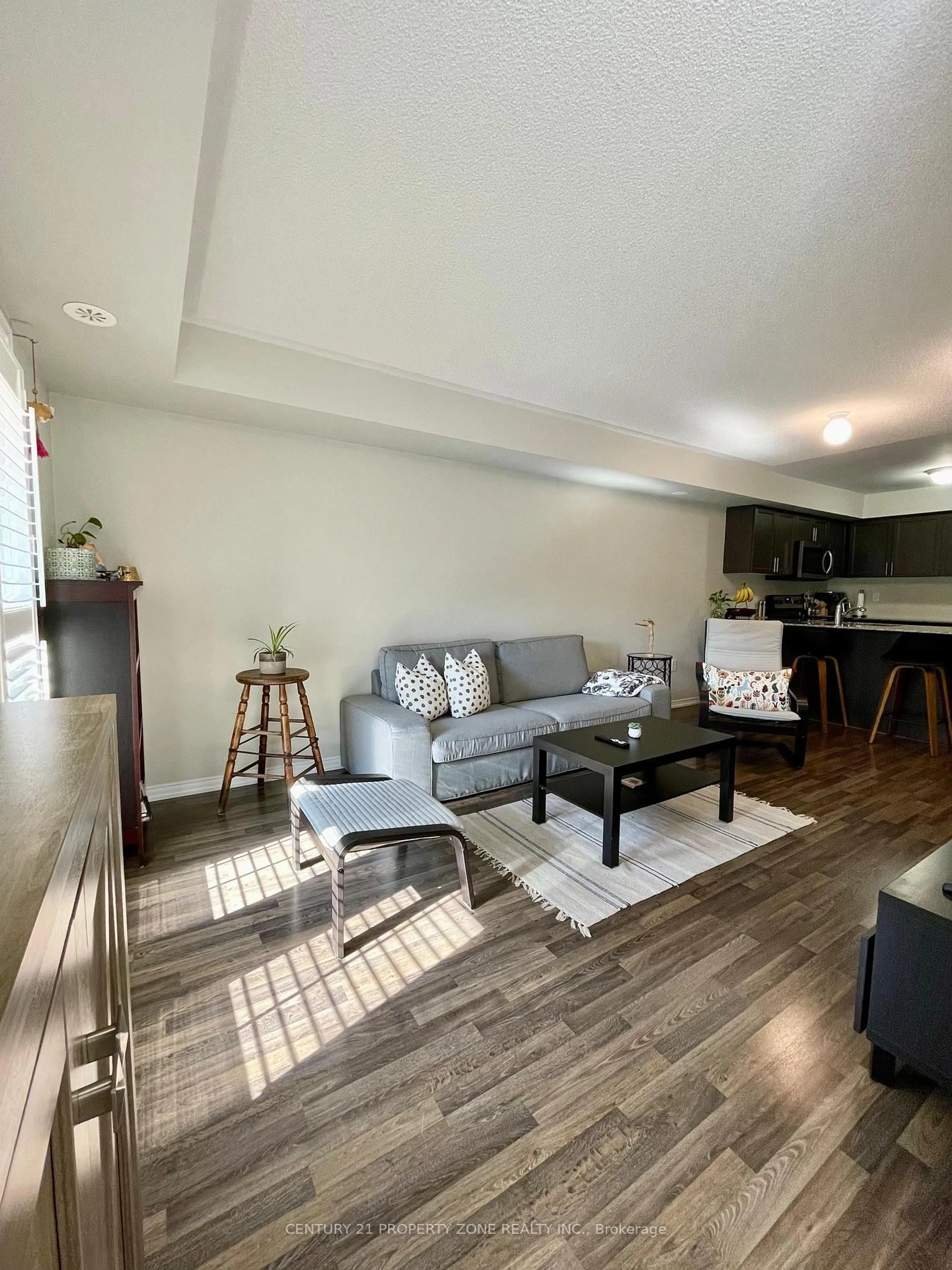 Living room with furniture, unknown for 2500 Post Rd #20, Oakville Ontario L6H 0K1