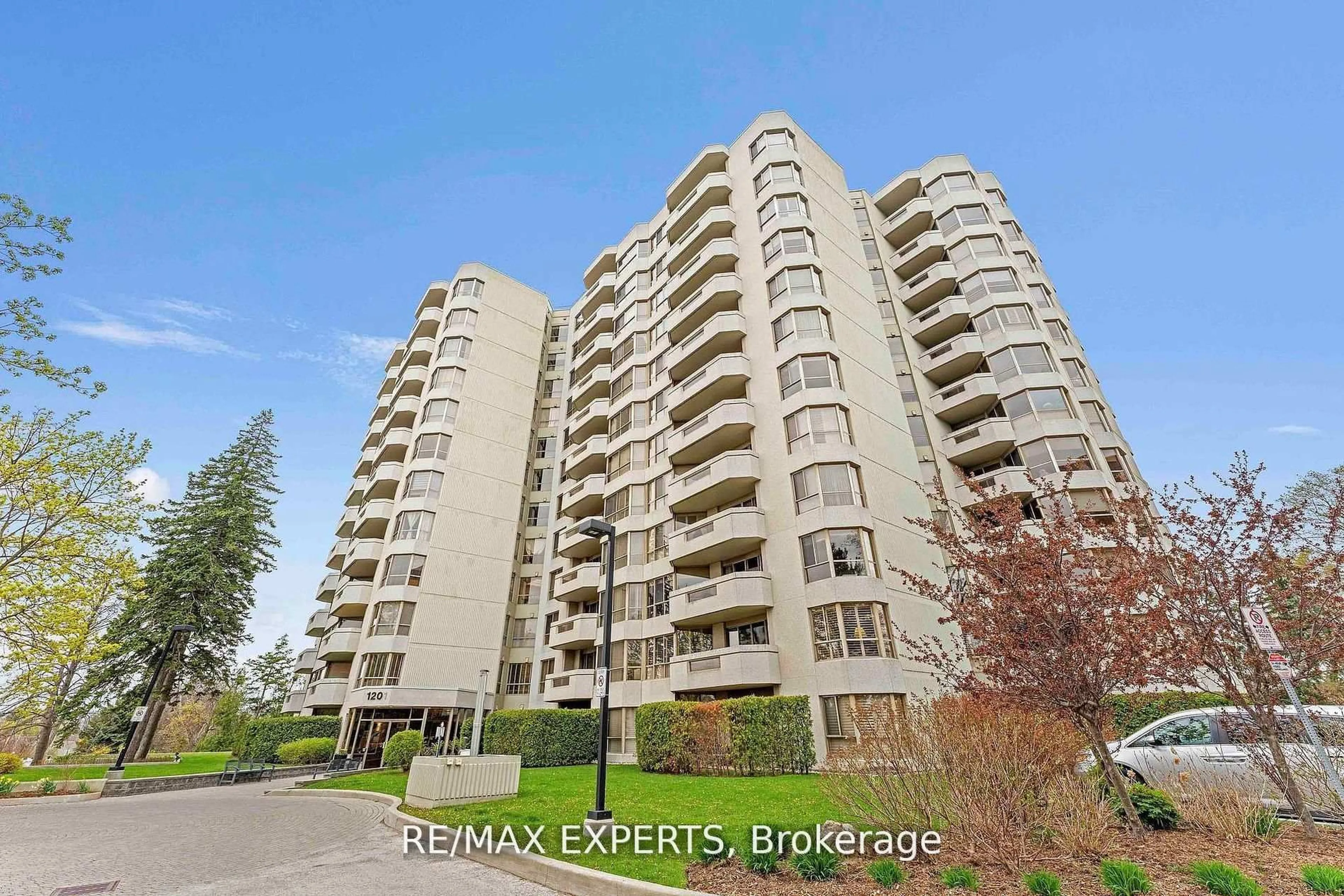 A pic from outside/outdoor area/front of a property/back of a property/a pic from drone, unknown for 1201 North Shore Blvd #809, Burlington Ontario L7S 1Z5