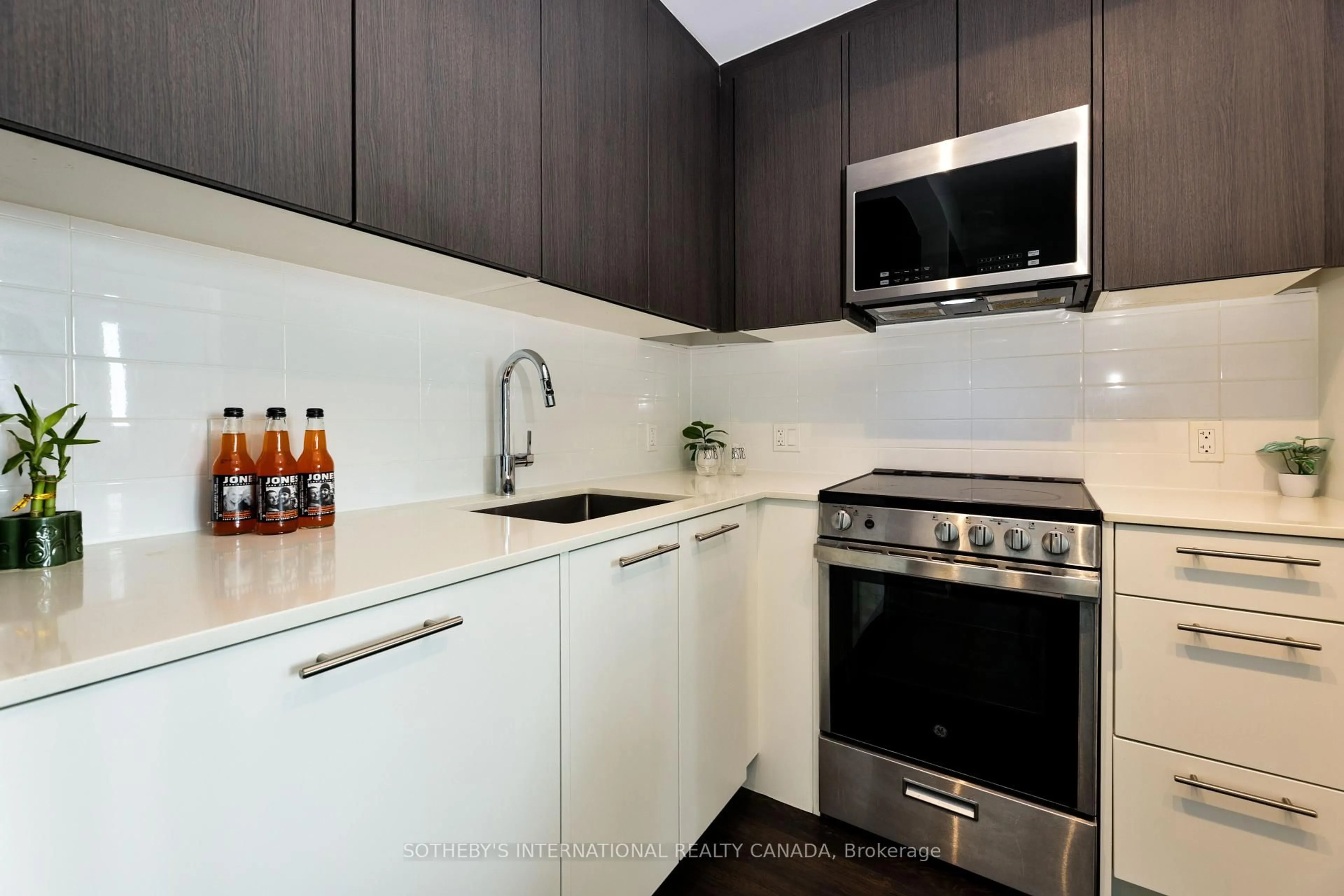 Standard kitchen, ceramic/tile floor for 225 Veterans Dr ##407, Brampton Ontario L7A 5L7