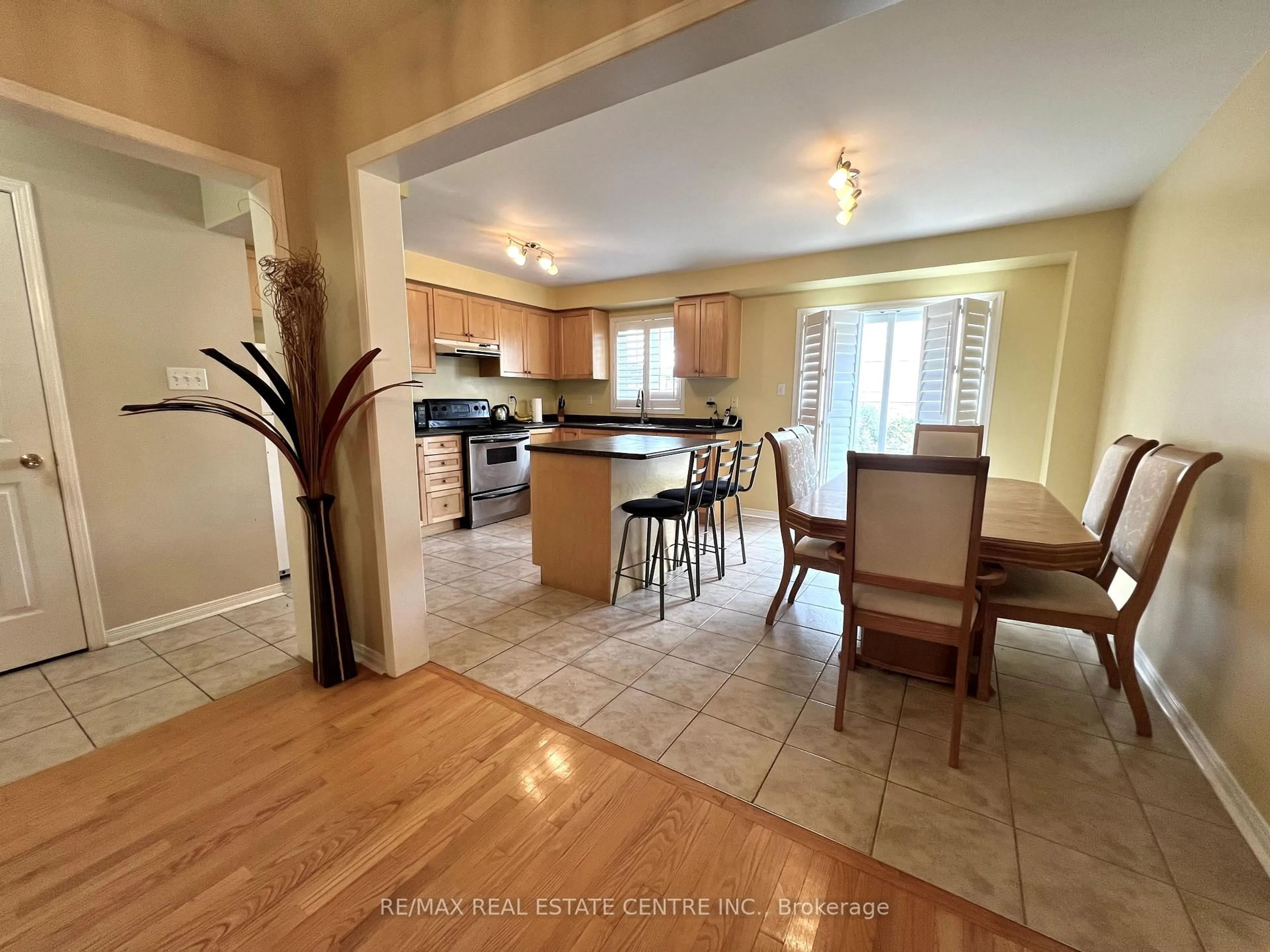 Open concept kitchen, ceramic/tile floor for 77 Zia Dodda Cres, Brampton Ontario L6P 1J5
