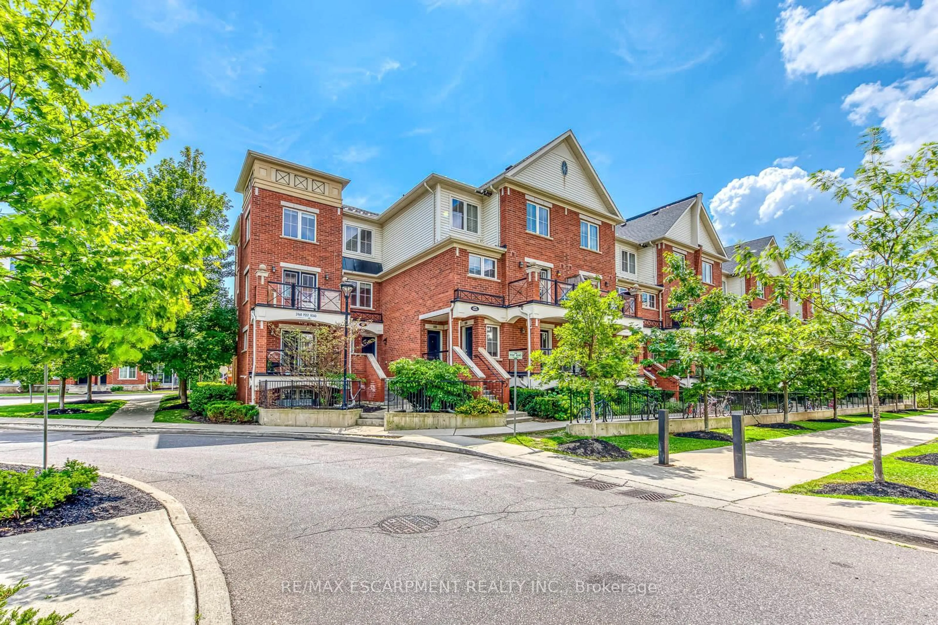 Unknown for 2468 Post Rd #22, Oakville Ontario L6H 0J2