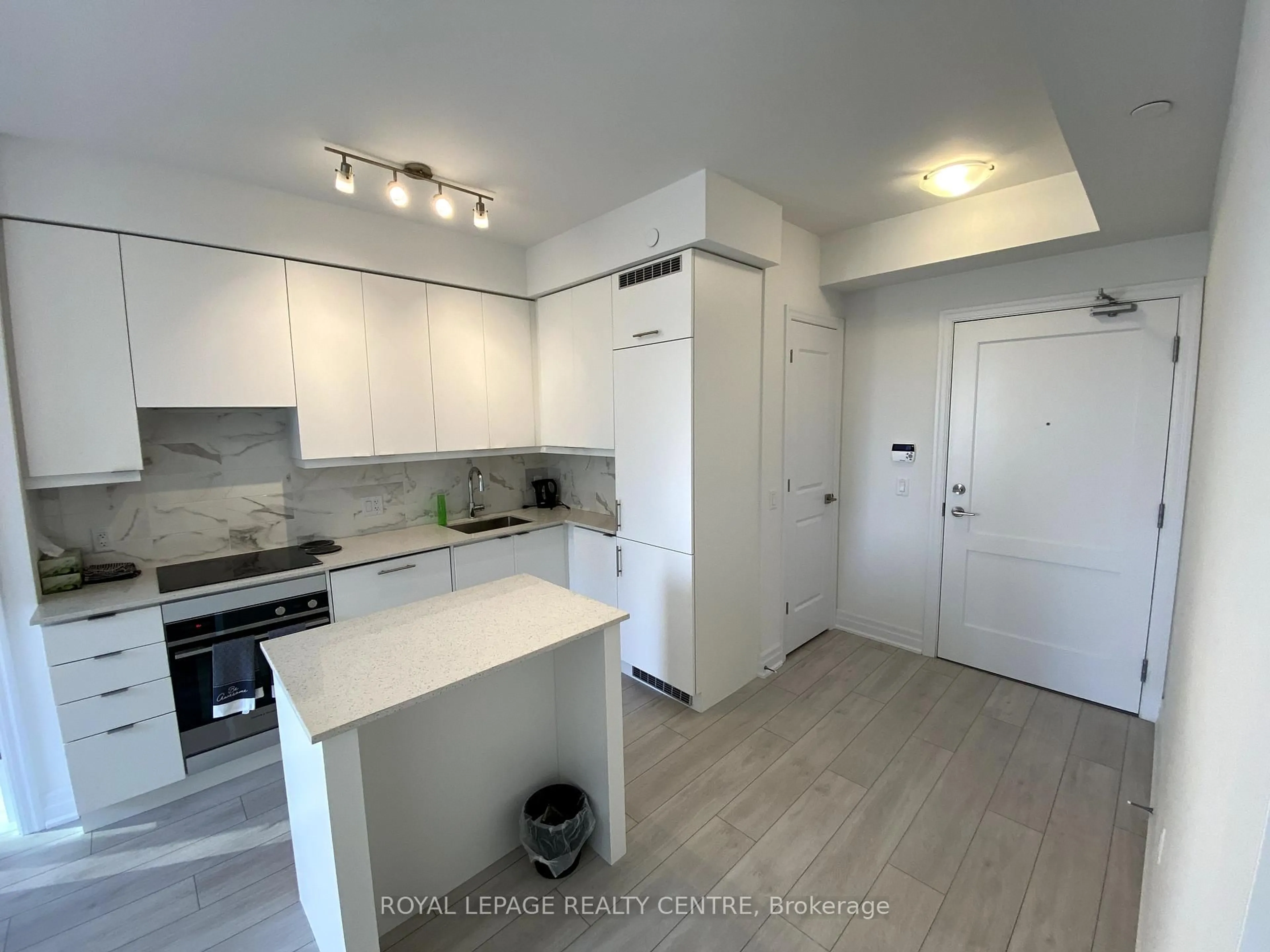 Unknown for 30 Elm Dr #1211, Mississauga Ontario L5B 0N6