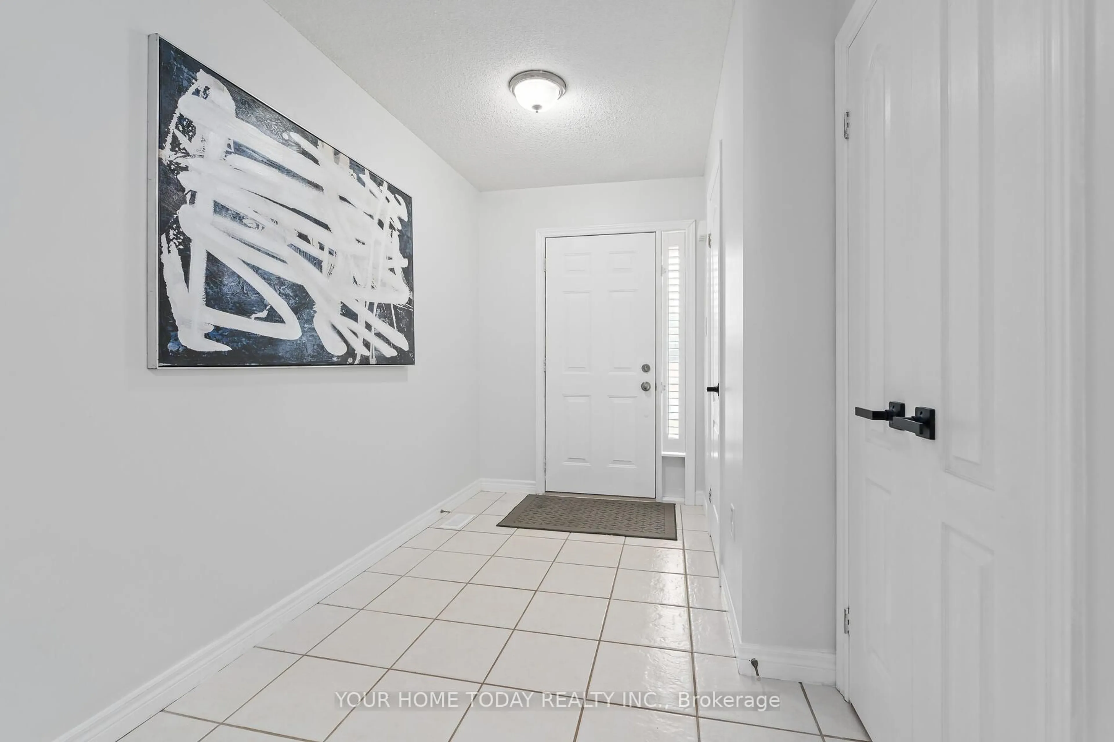 Indoor entryway for 4055 Forest Run Ave, Burlington Ontario L7M 5B8