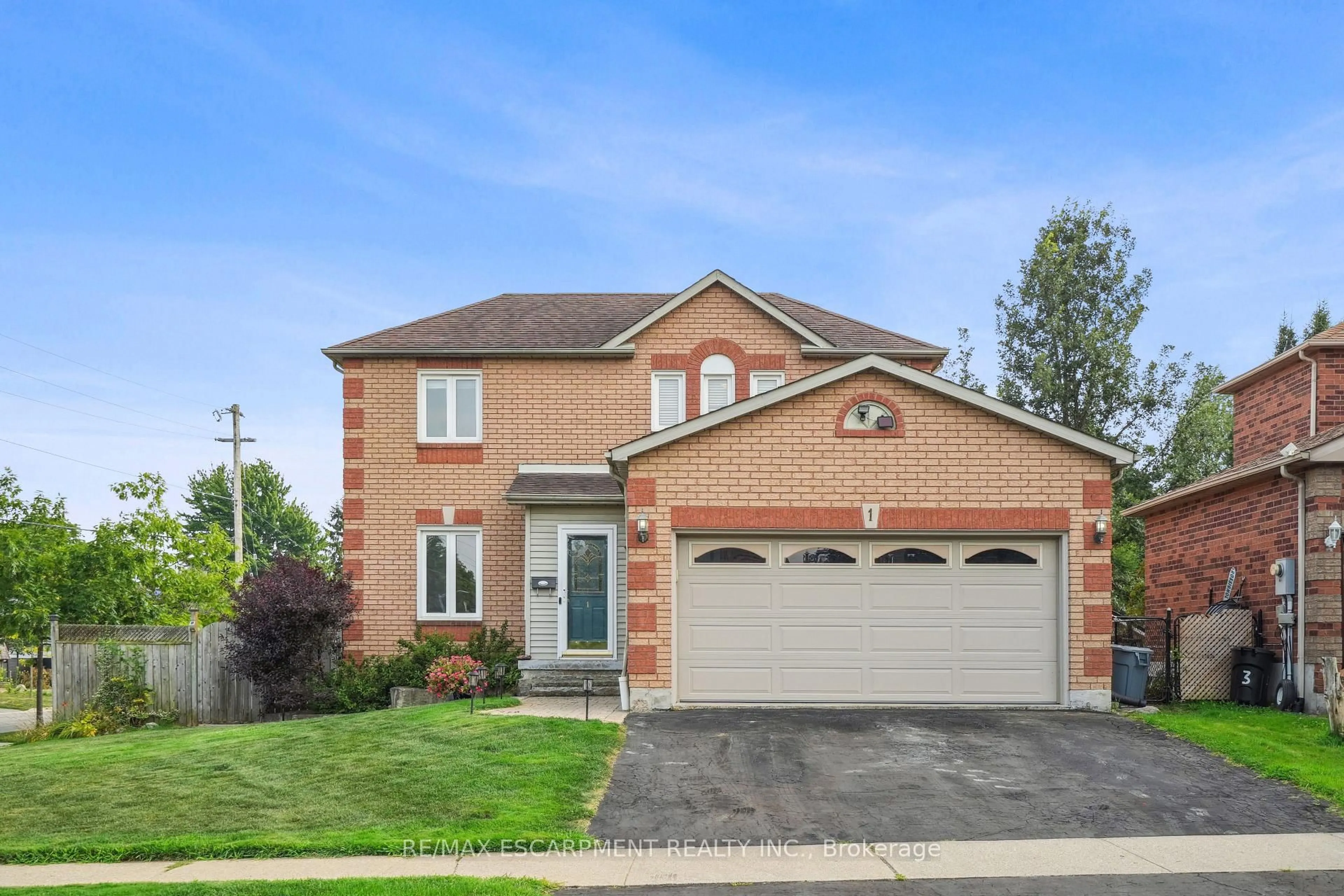 Home with brick exterior material, street for 1 Birchway Pl, Halton Hills Ontario L7J 2X4