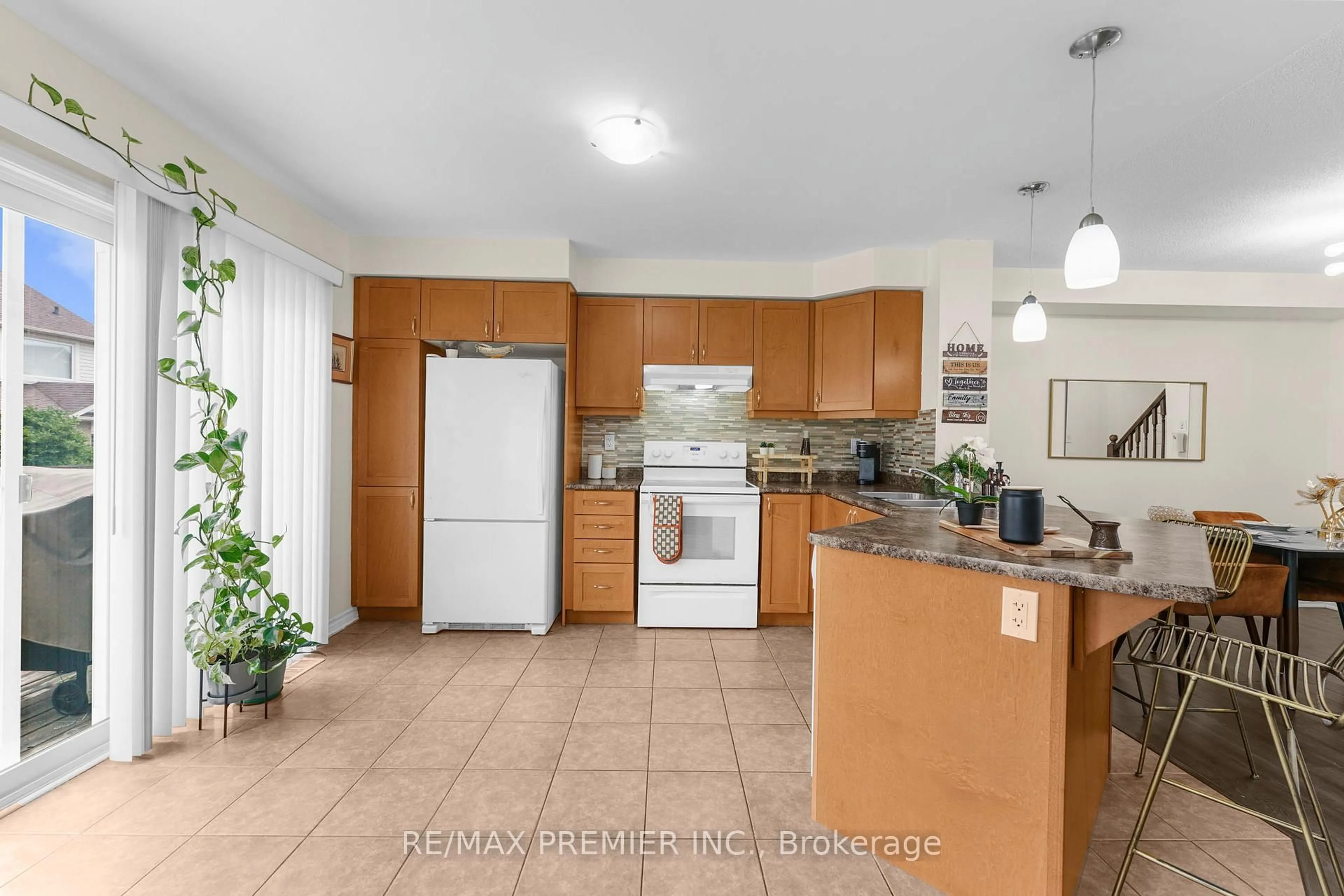 Unknown for 1708 Copeland Circ, Milton Ontario L9T 8X8