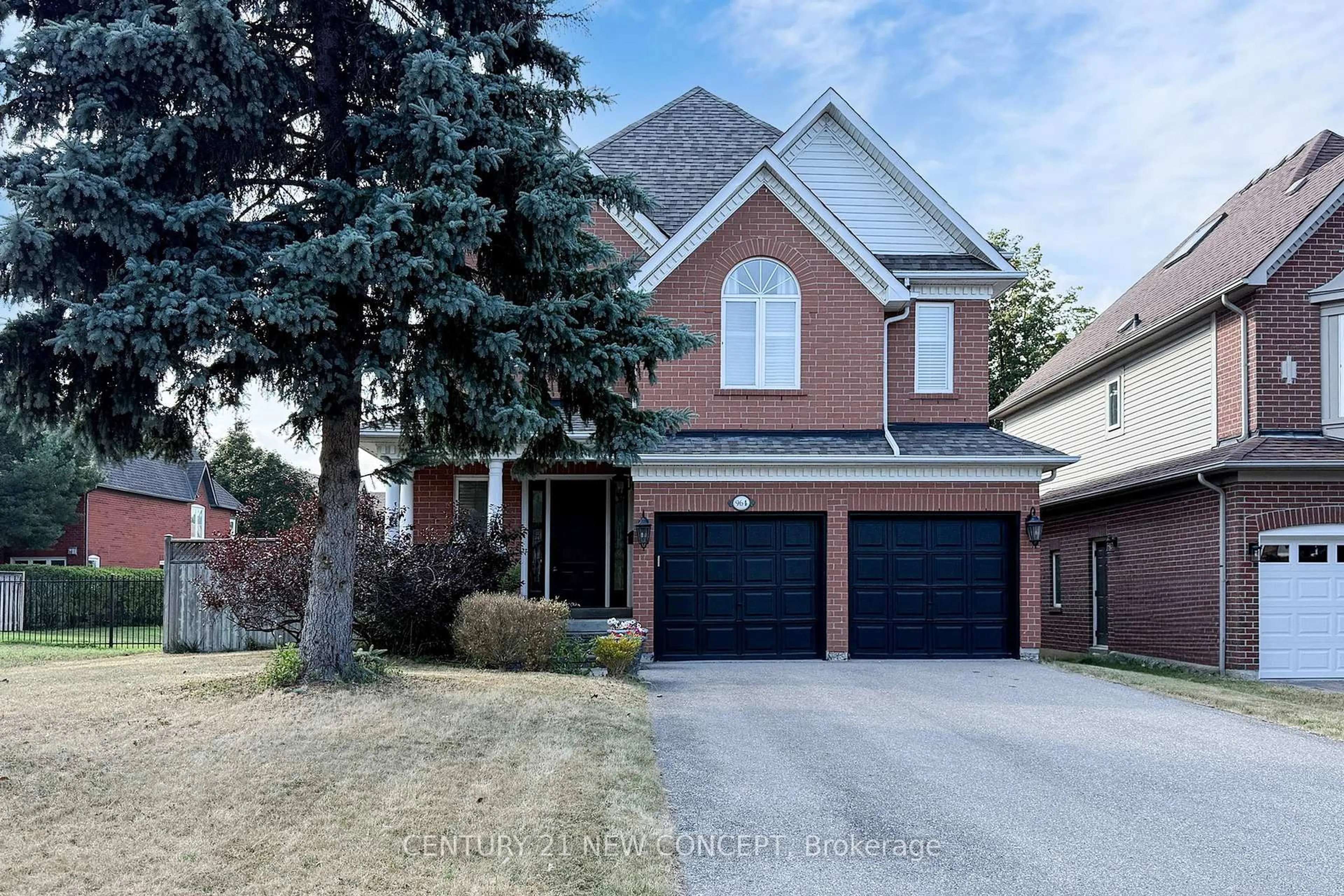 Home with brick exterior material, street for 964 Queen St, Mississauga Ontario L5H 4J7