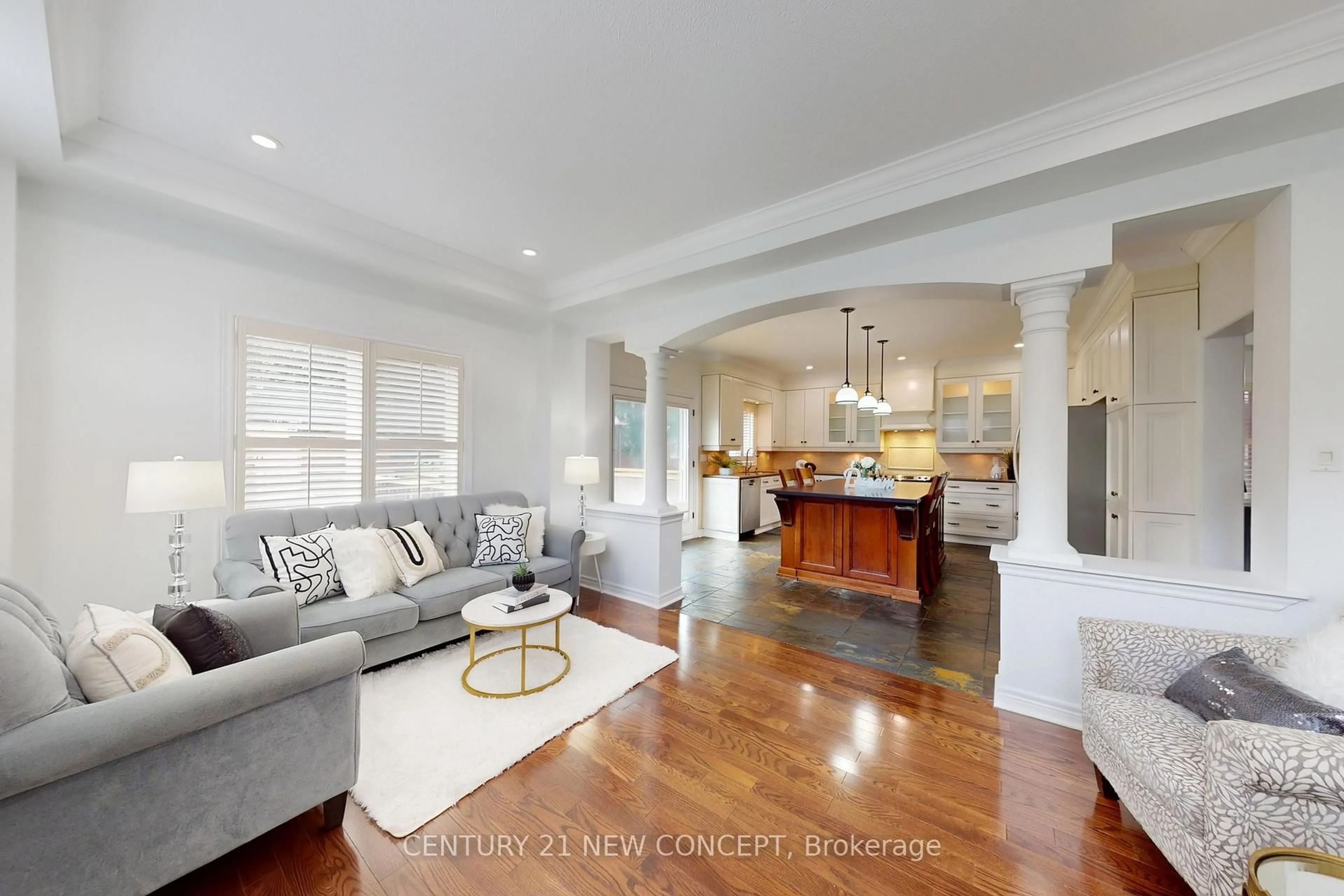 Open concept kitchen, unknown for 964 Queen St, Mississauga Ontario L5H 4J7