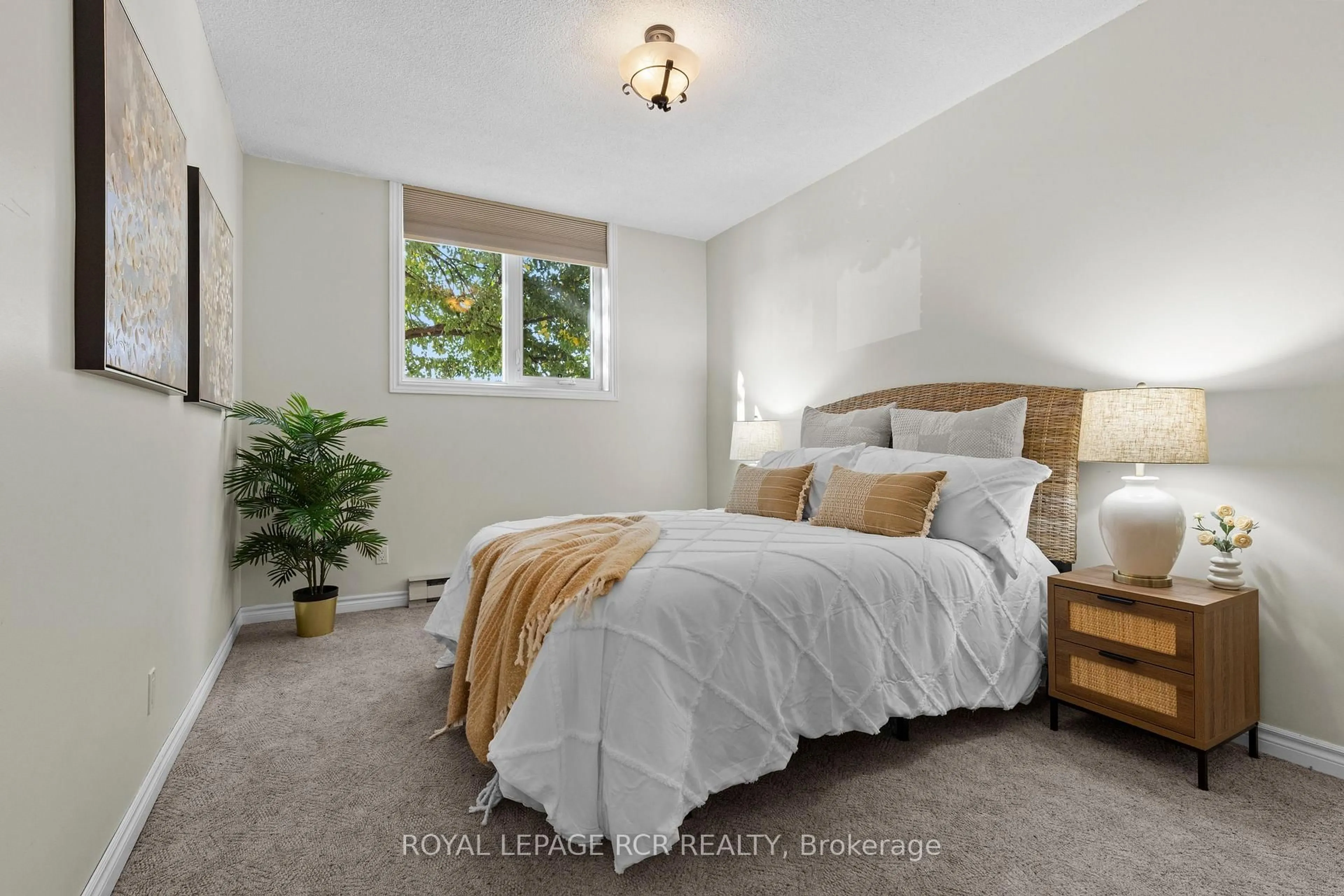 Bedroom with bed, unknown for 16 Fourth St #12, Orangeville Ontario L9W 4N7