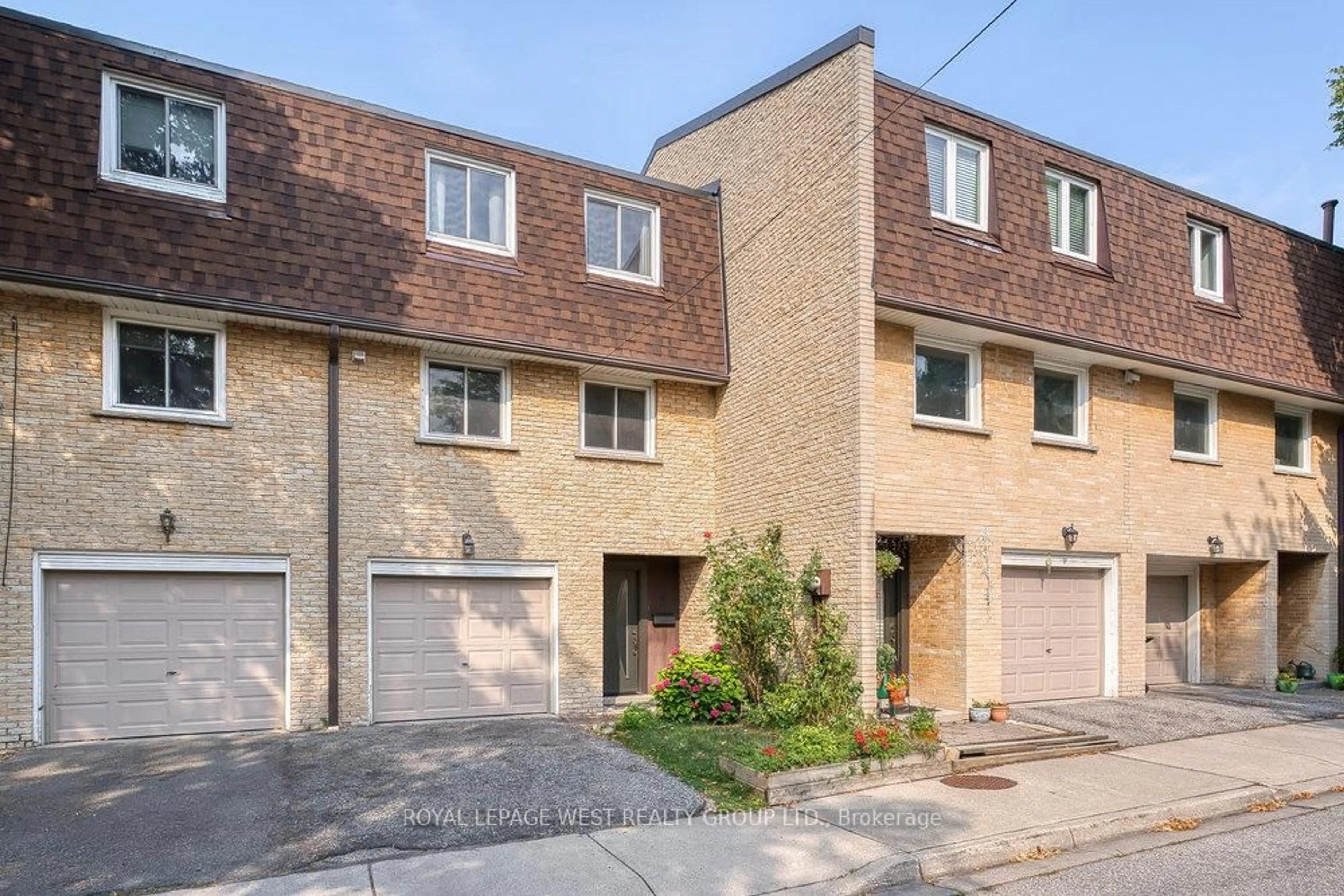 A pic from outside/outdoor area/front of a property/back of a property/a pic from drone, street for 92 Twenty Ninth St #3, Toronto Ontario M8W 3B2