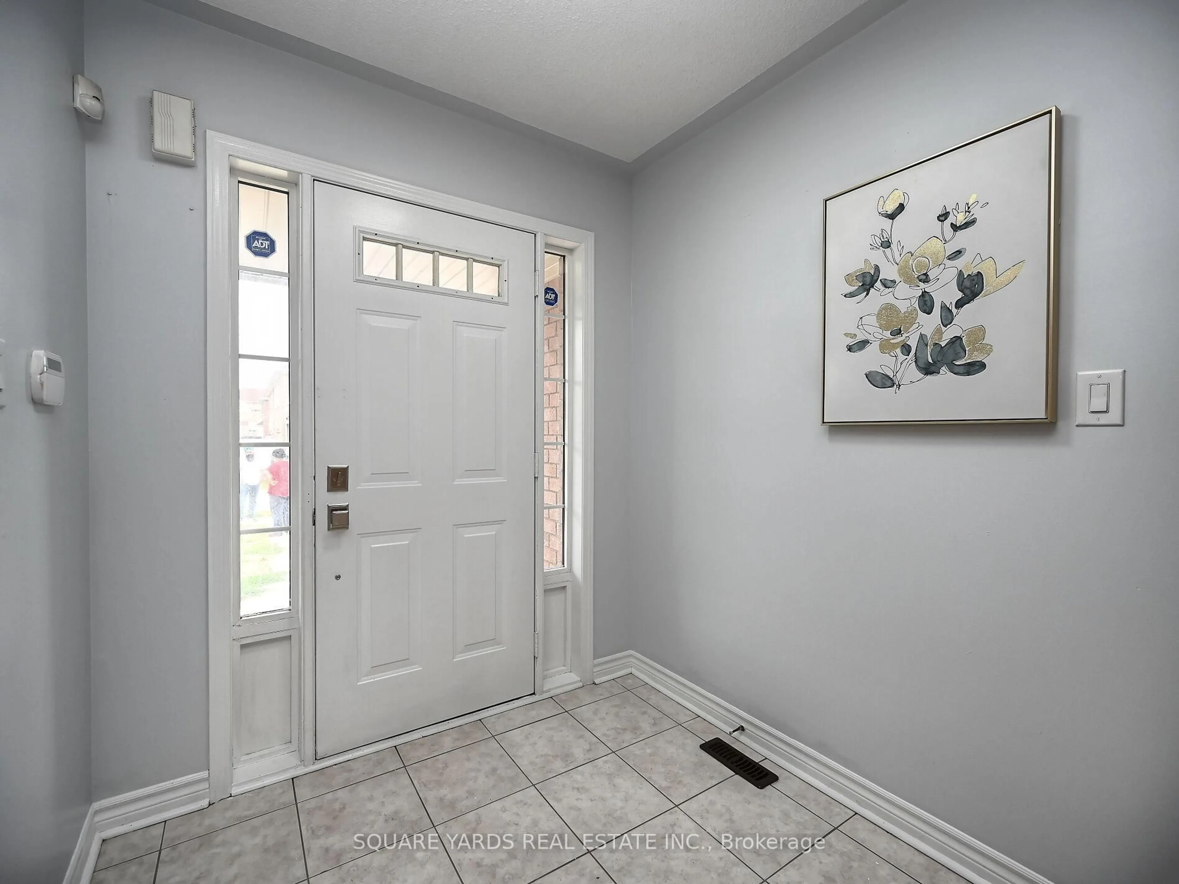 Indoor entryway for 19 PENSTOCK St, Brampton Ontario L6P 2J6
