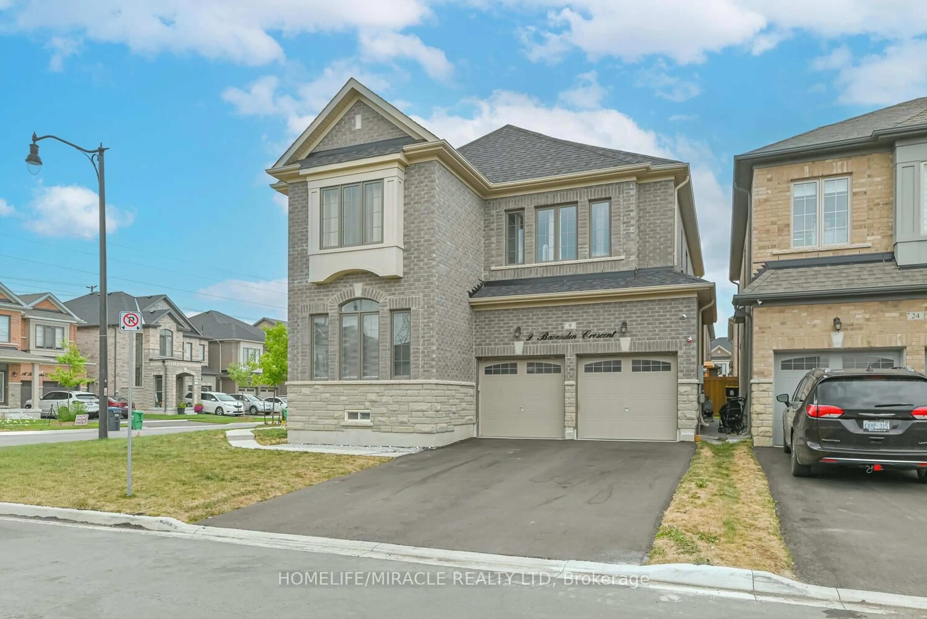 Unknown for 9 Bavenden Cres, Brampton Ontario L6X 0J8