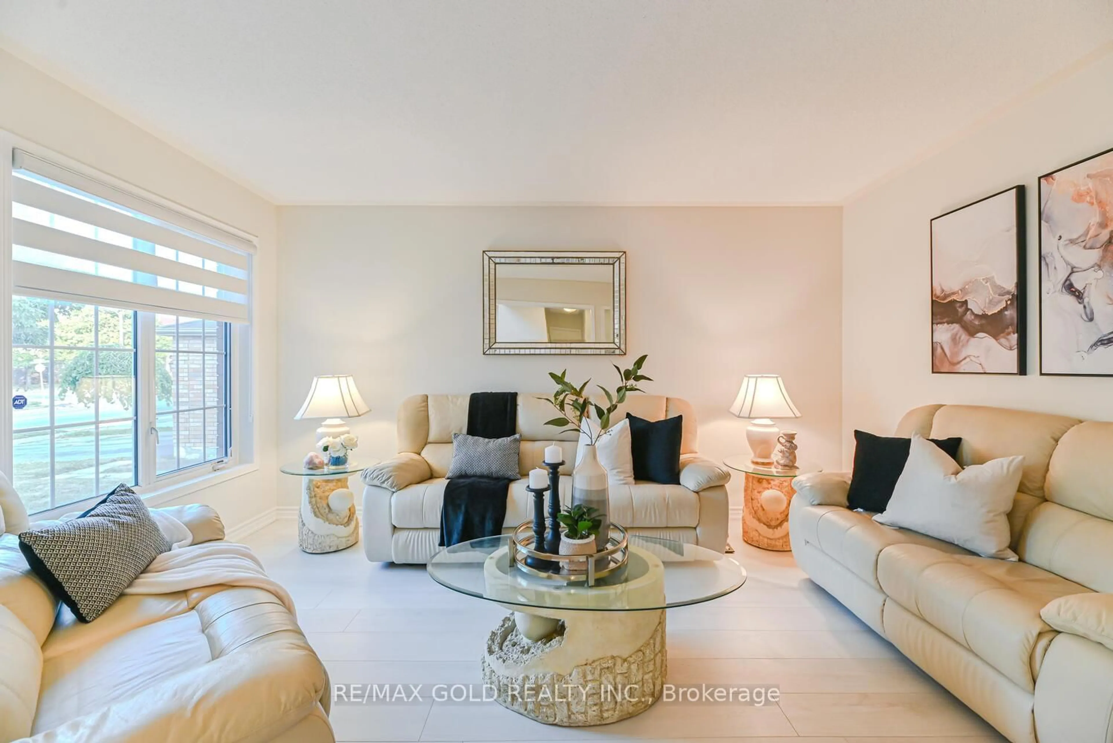 Living room with furniture, unknown for 102 Sunny Meadow Blvd, Brampton Ontario L6R 1X5