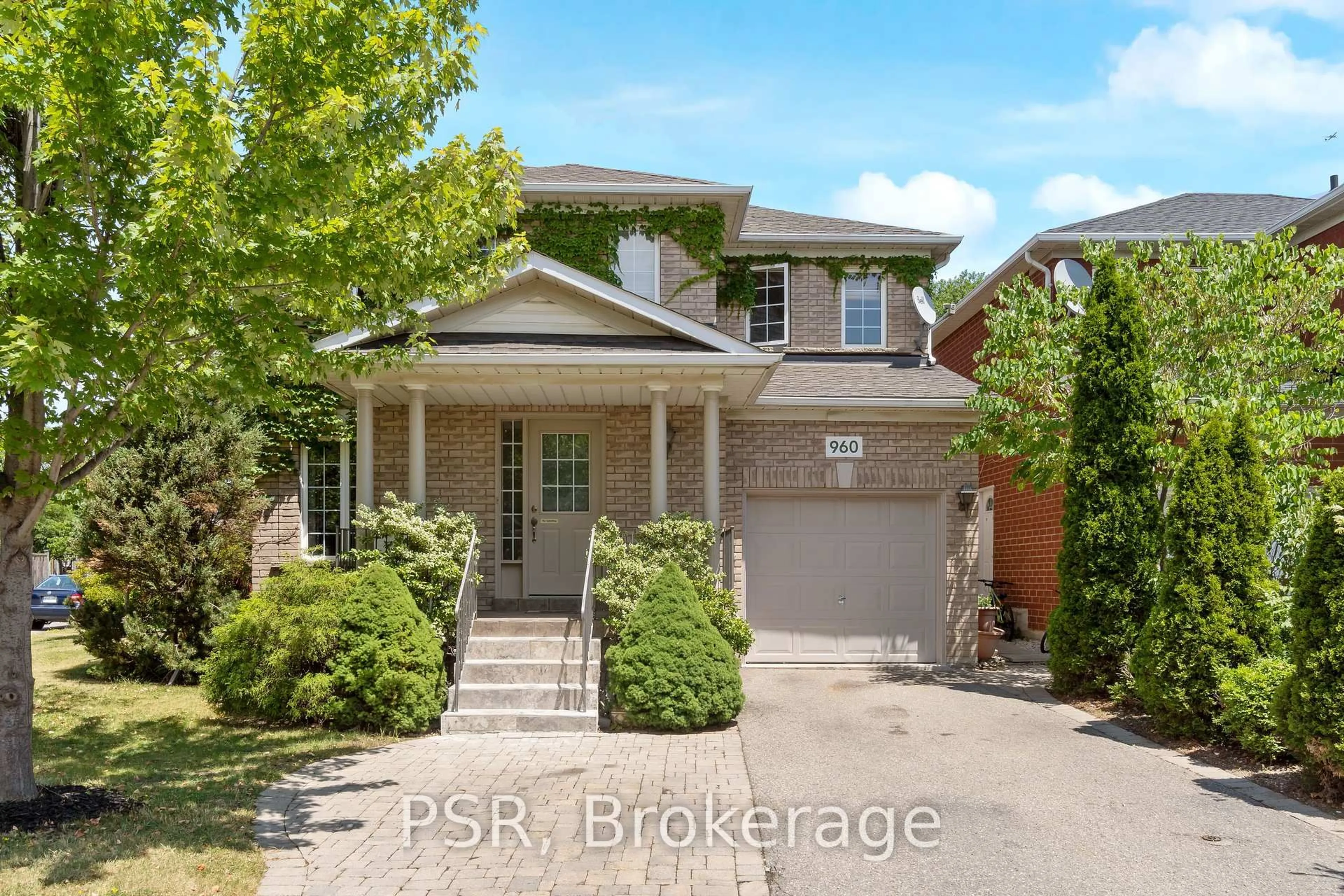 Home with brick exterior material, street for 960 Fielder Dr, Mississauga Ontario L5V 2S2