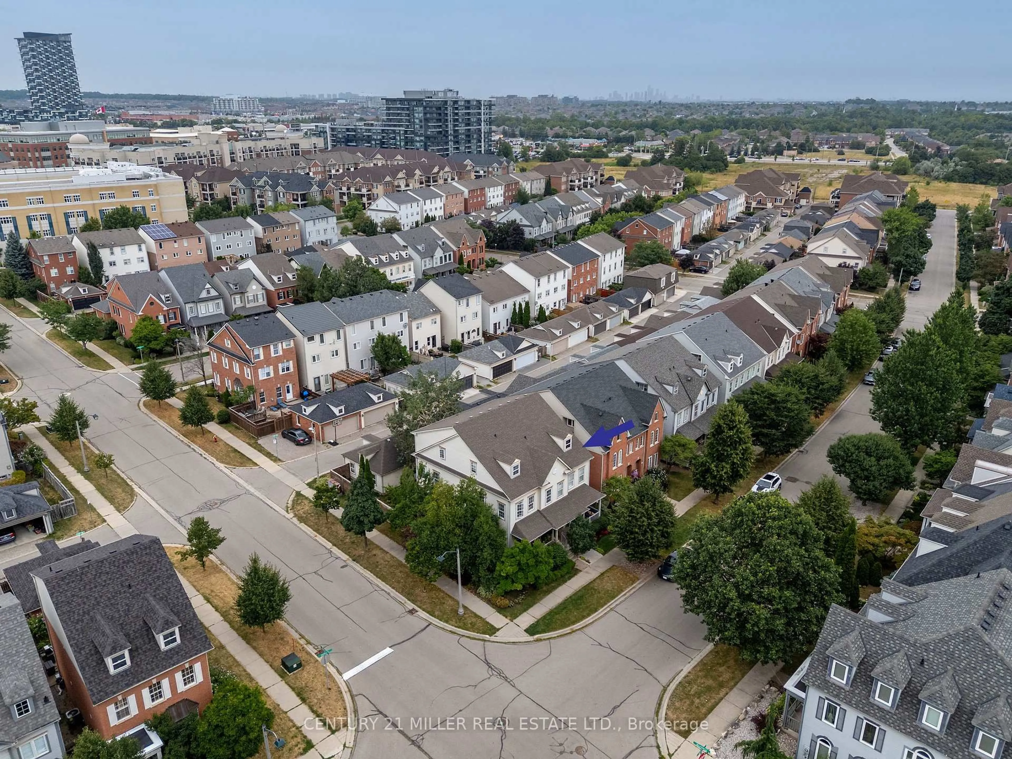 A pic from outside/outdoor area/front of a property/back of a property/a pic from drone, city buildings view from balcony for 203 Gatwick Dr, Oakville Ontario L6H 6T6