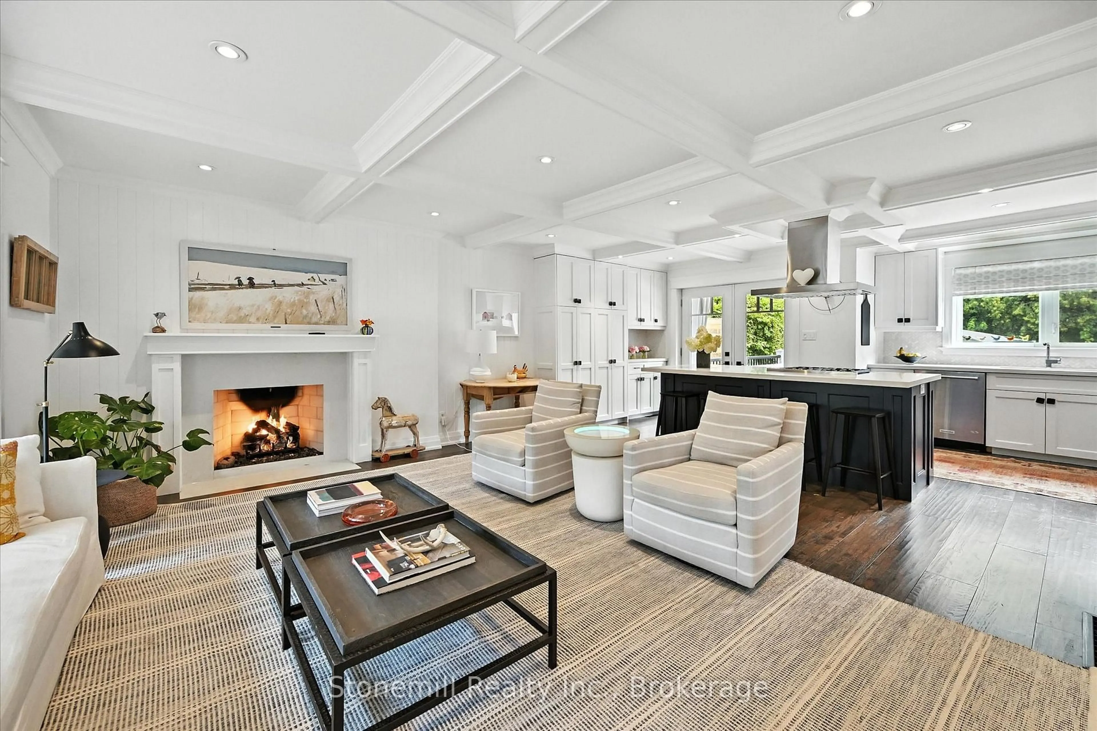 Open concept kitchen, unknown for 735 George St, Burlington Ontario L7R 2V8