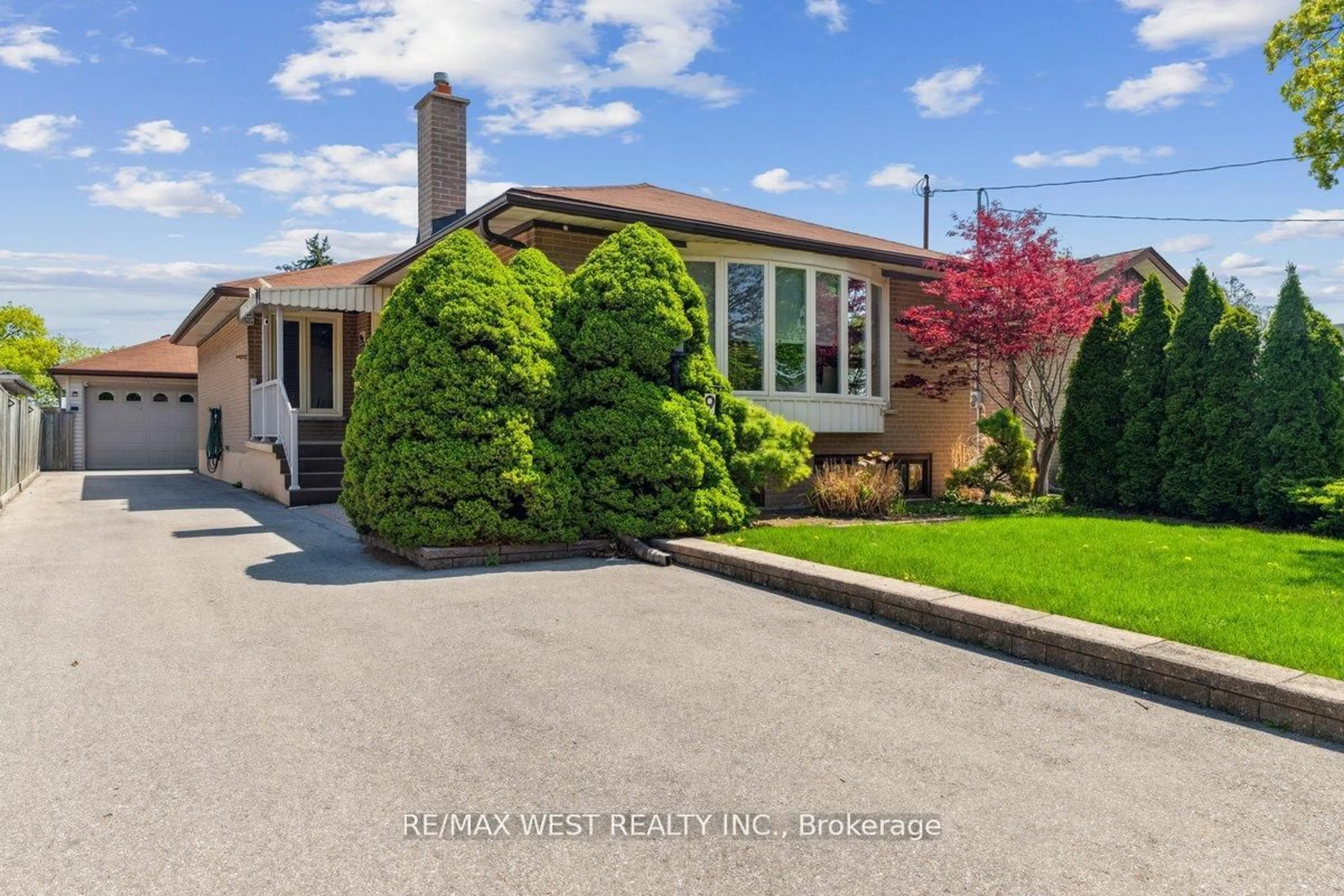 A pic from outside/outdoor area/front of a property/back of a property/a pic from drone, street for 9 Margrath Pl, Toronto Ontario M9C 4L1