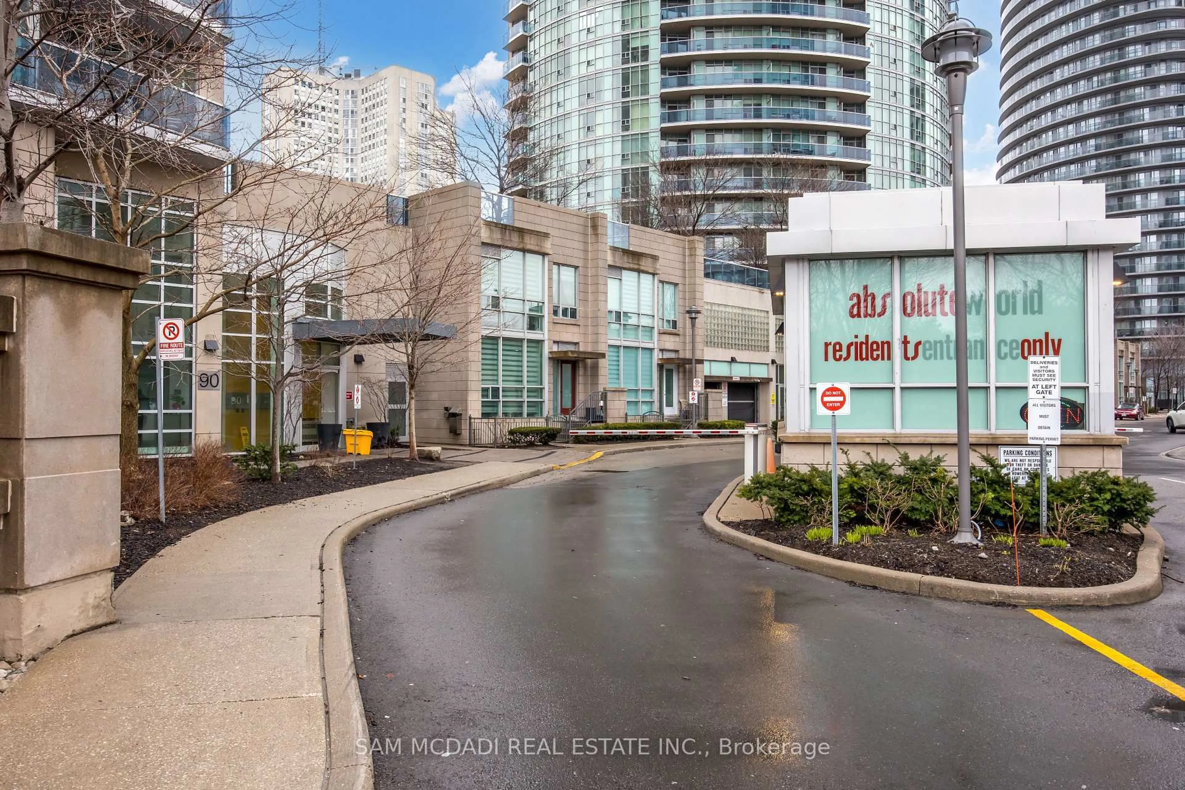 Unknown for 90 Absolute Ave #Th119, Mississauga Ontario L4Z 0A1