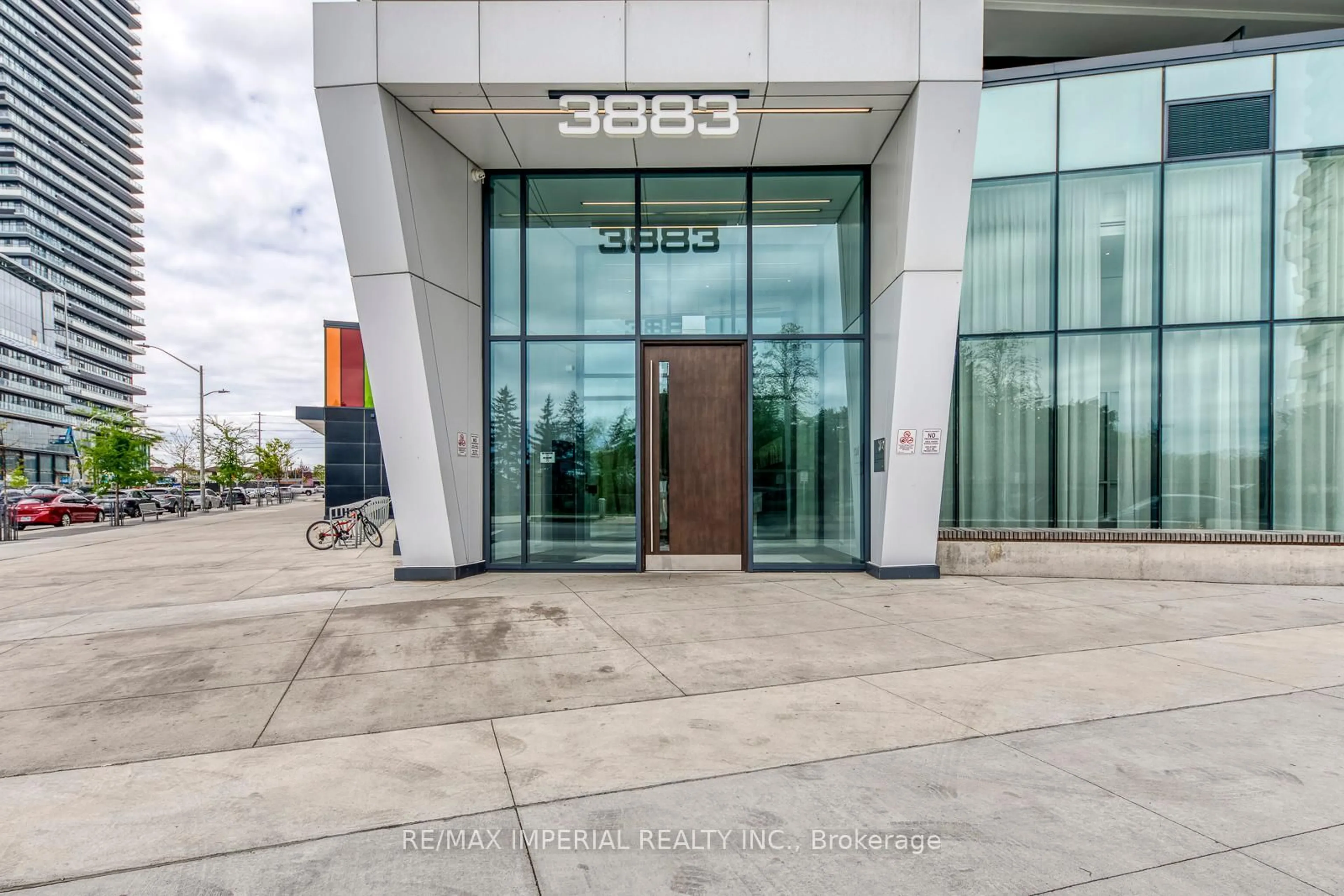 Indoor foyer for 3883 Quartz Road #4909, Mississauga Ontario L5B 0M4