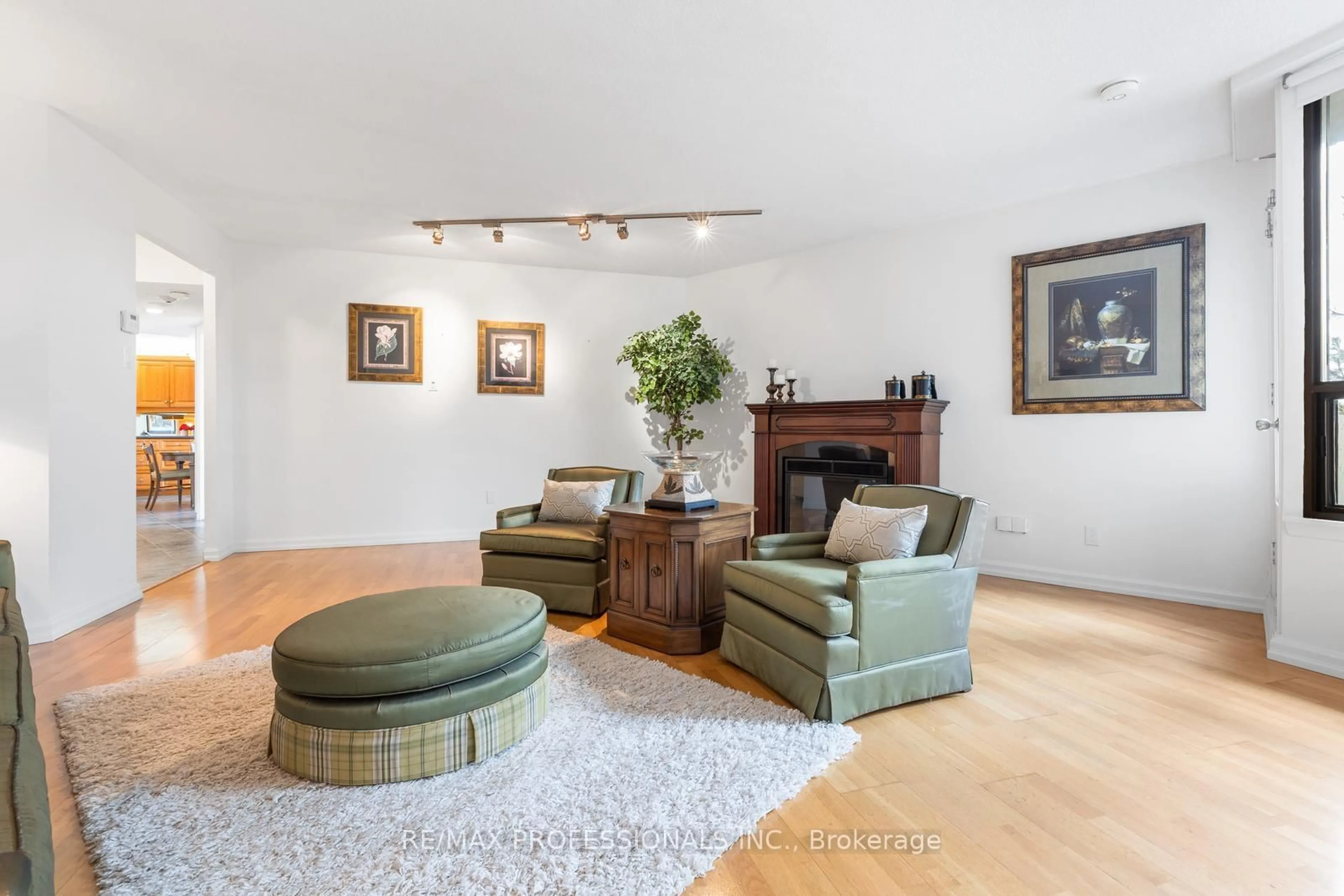 Living room with furniture, unknown for 284 Mill Rd #A1, Toronto Ontario M9C 4X8