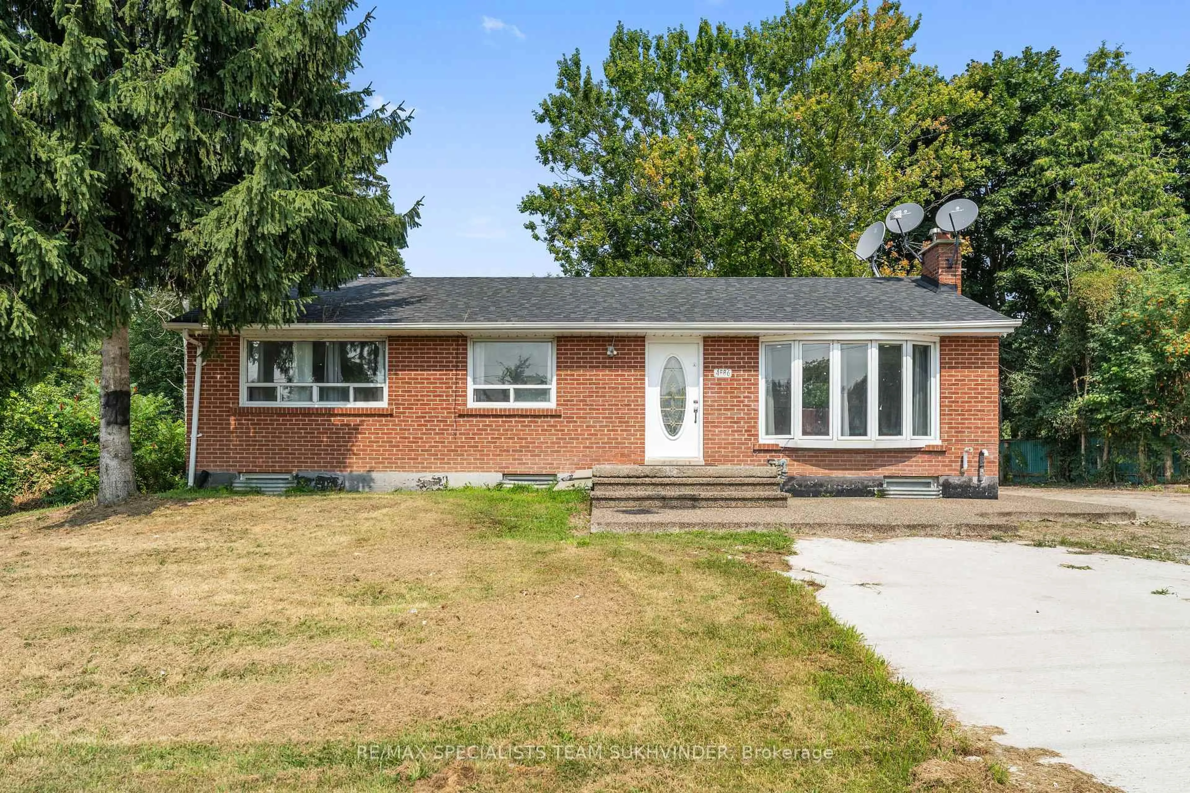 Home with brick exterior material, street for 4886 Olde Base Line Rd, Caledon Ontario L7C 0J9