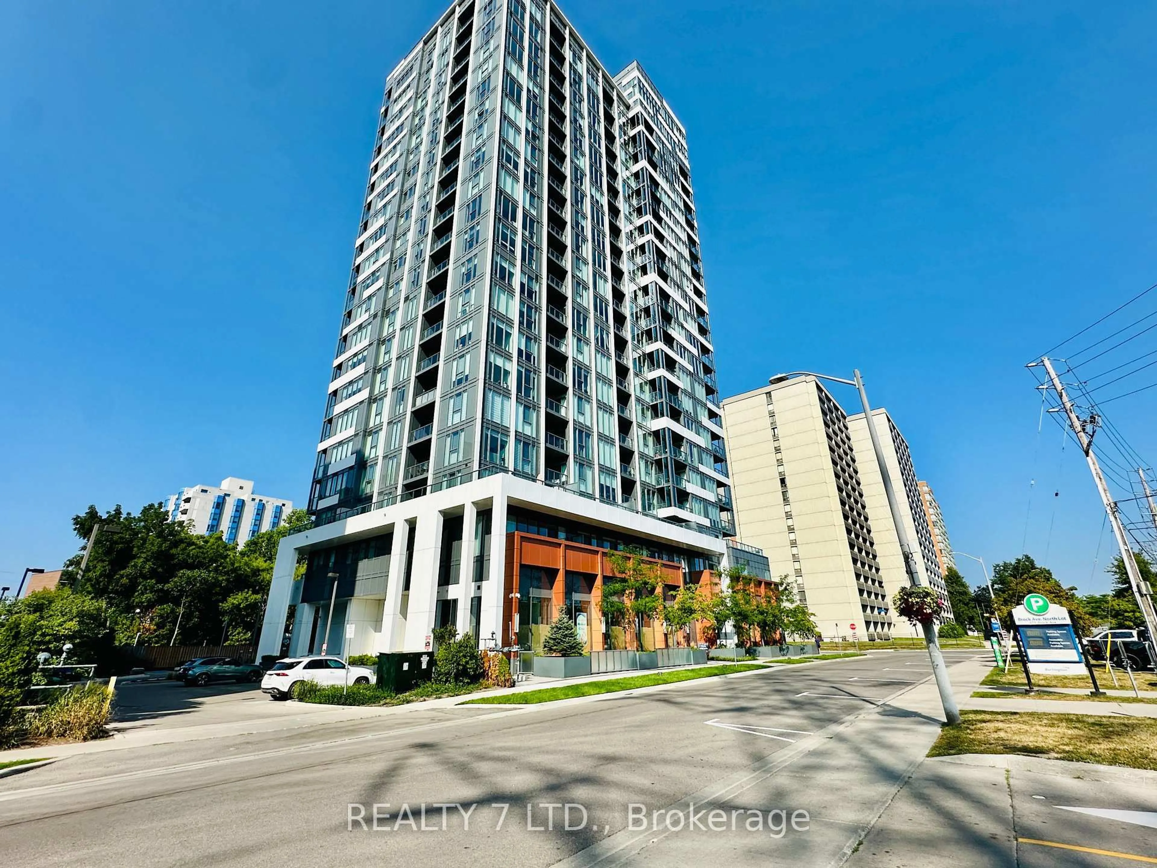 Indoor foyer for 500 Brock Ave #1701, Burlington Ontario L7S 0A5
