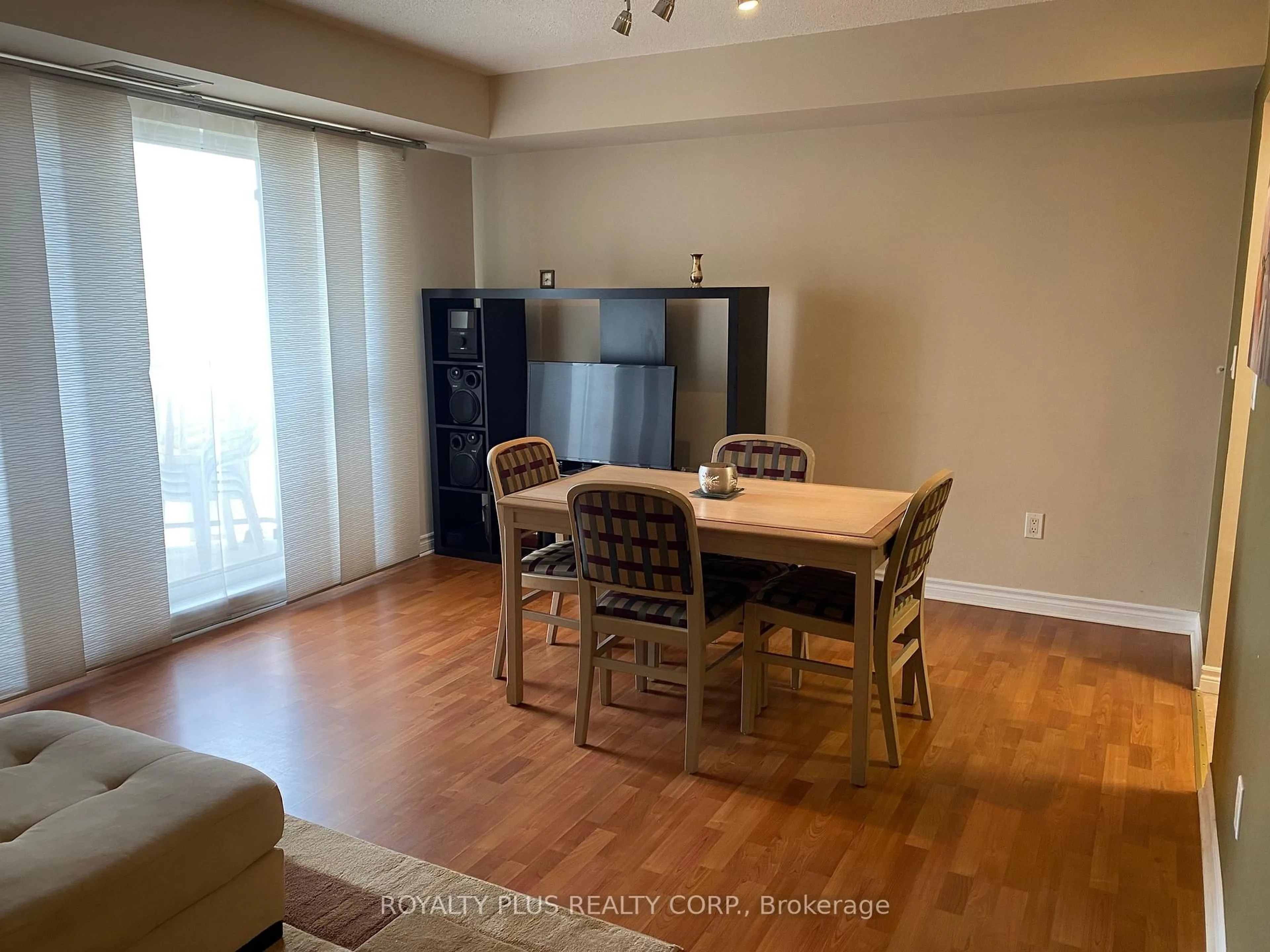 Unknown for 2088 Lawrence Ave #812, Toronto Ontario M9N 1J1
