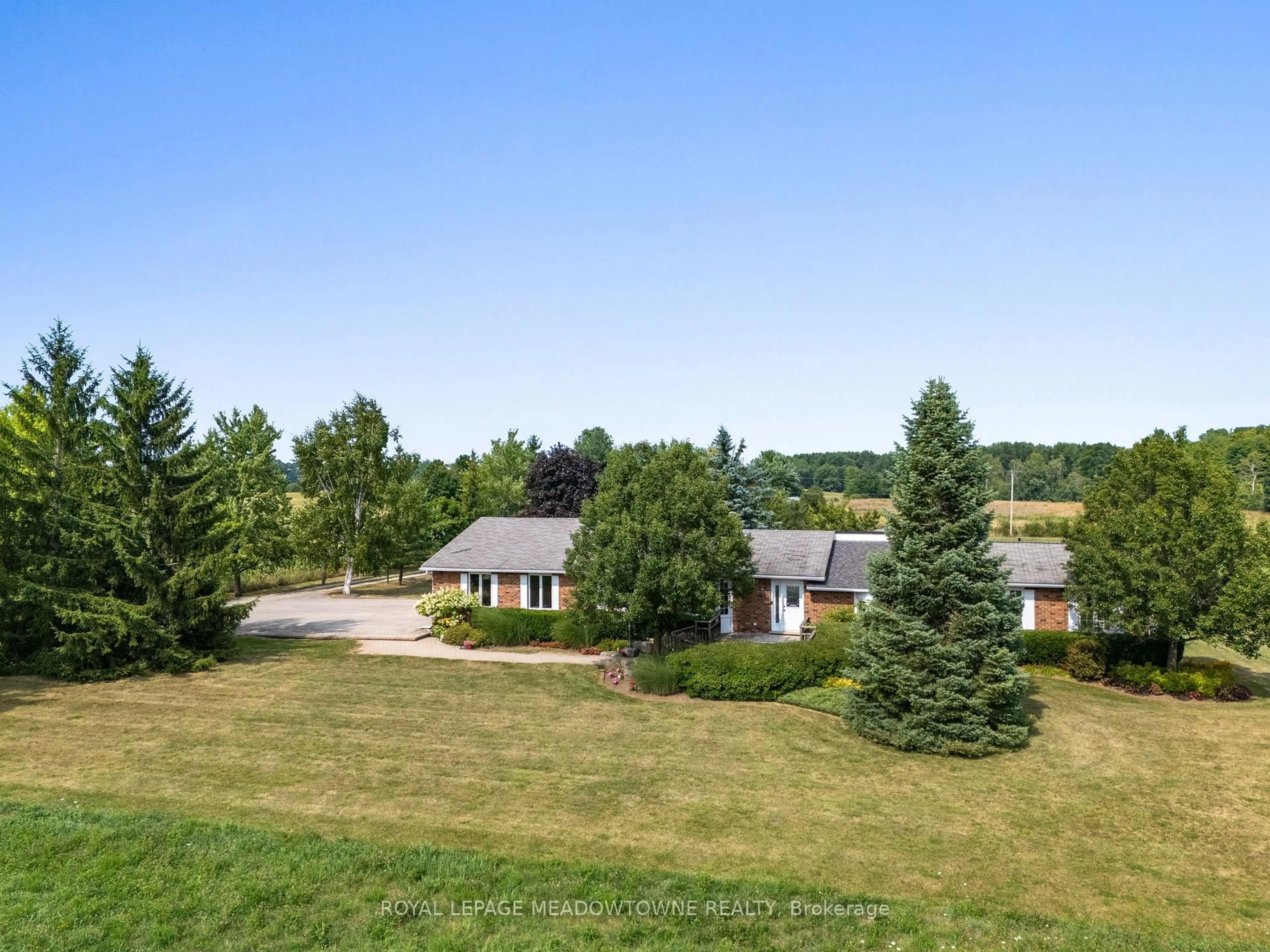A pic from outside/outdoor area/front of a property/back of a property/a pic from drone, unknown for 13443 Winston Churchill Blvd, Caledon Ontario L7C 1S4