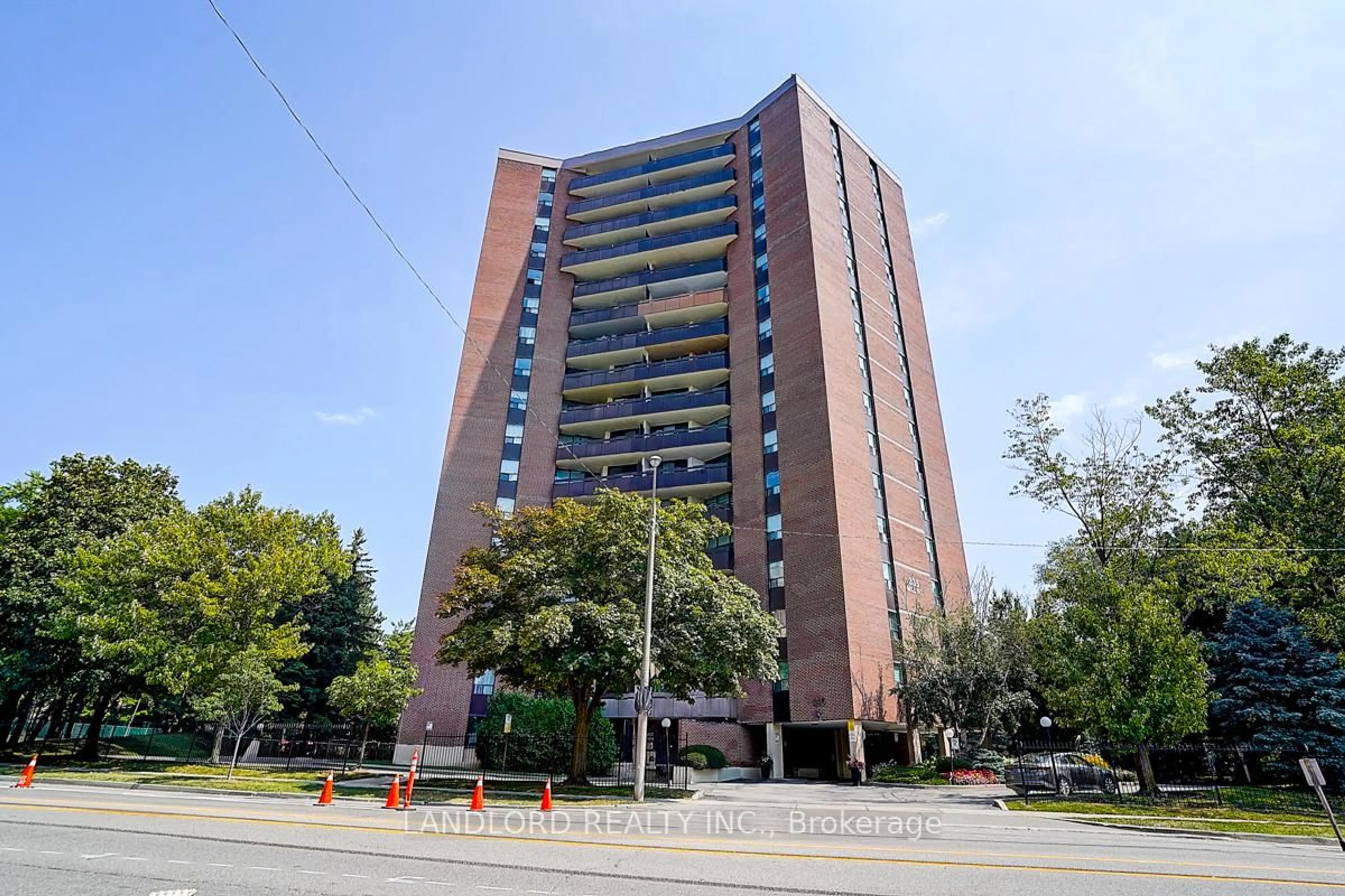 Indoor foyer for 335 Mill Rd #1606, Toronto Ontario M9C 1Y6