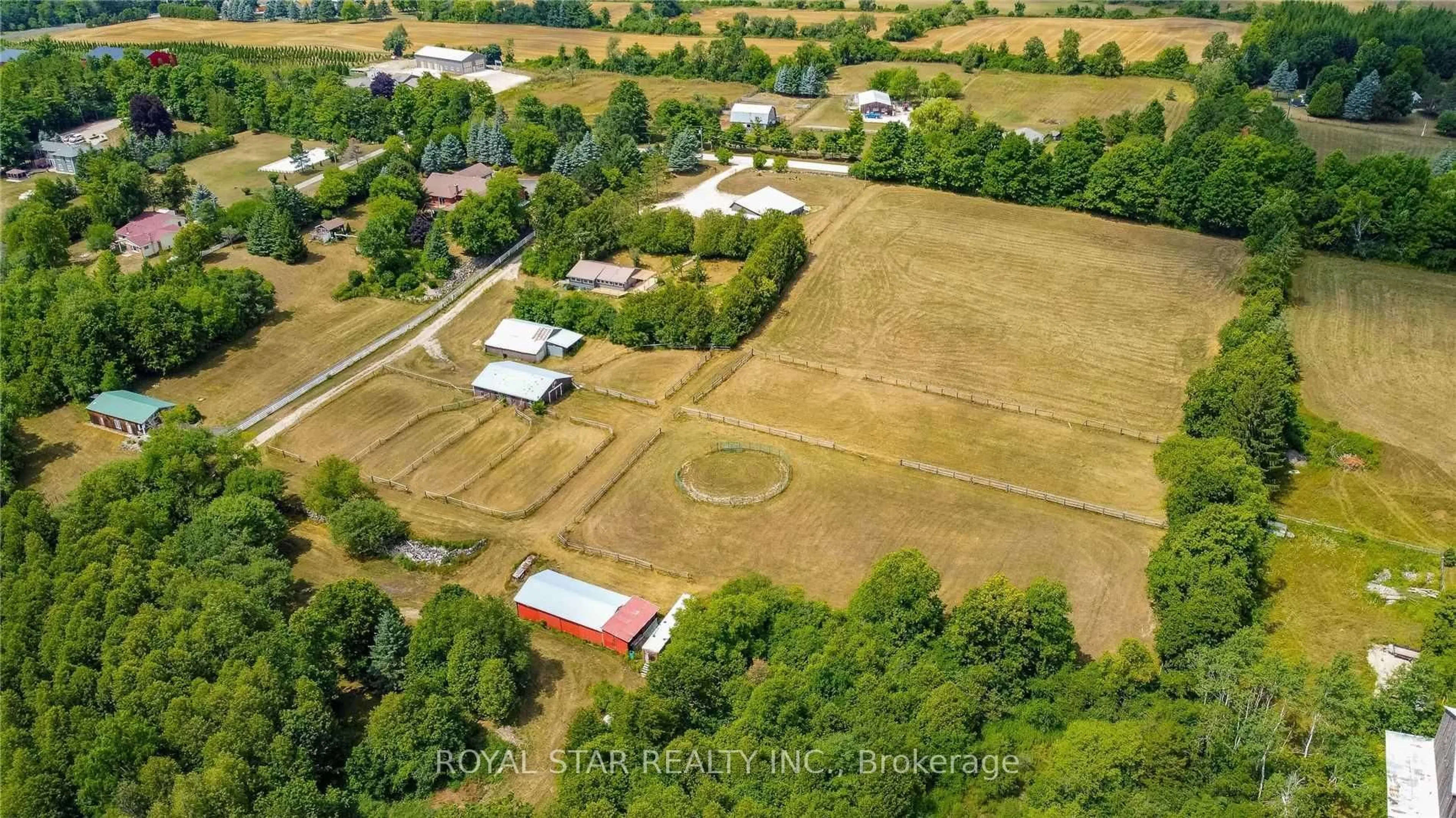 A pic from outside/outdoor area/front of a property/back of a property/a pic from drone, building for 3110 30 Side Rd, Milton Ontario L0P 1B0