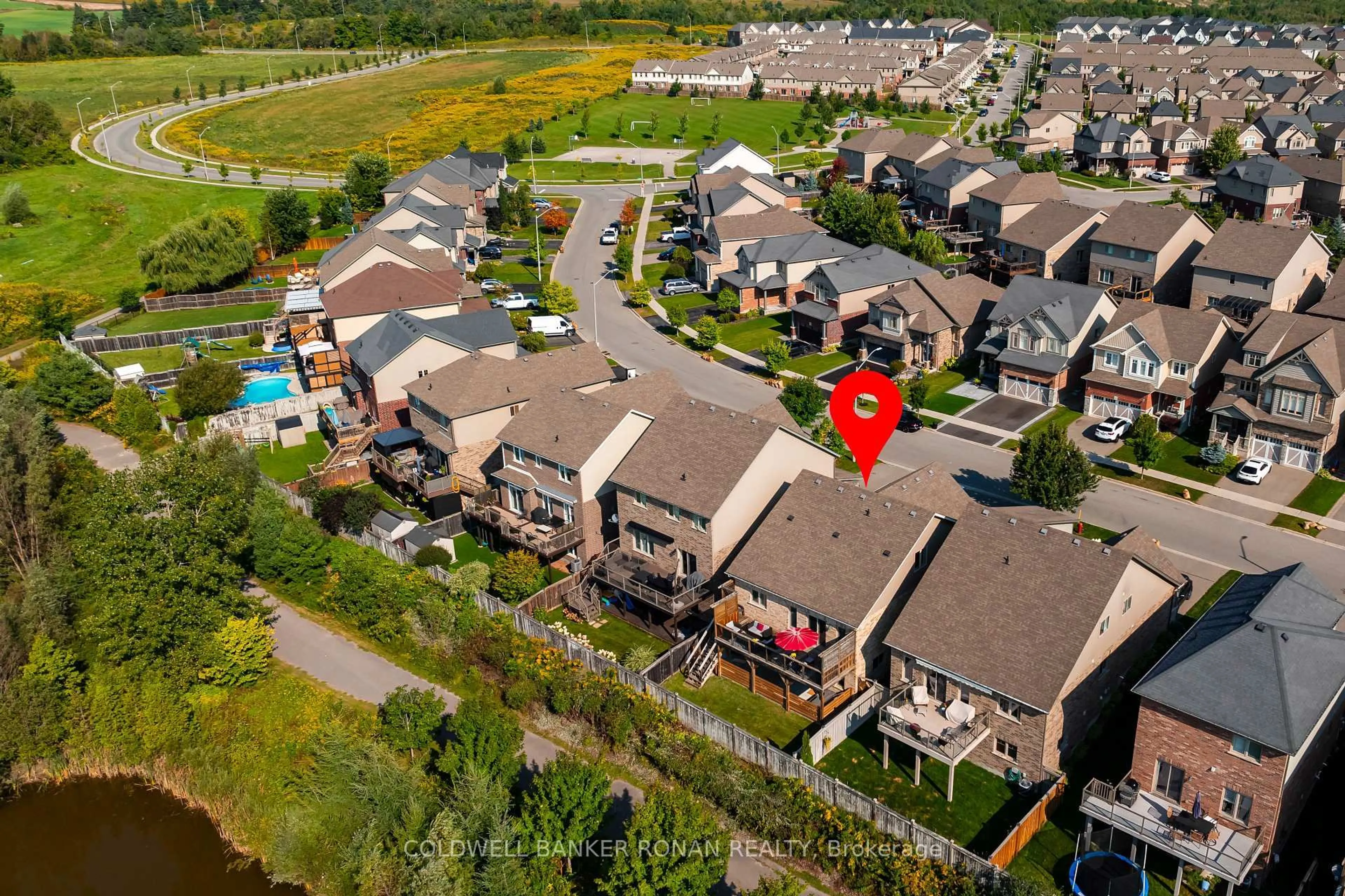 A pic from outside/outdoor area/front of a property/back of a property/a pic from drone, unknown for 46 Preston Dr, Orangeville Ontario L9W 0C6