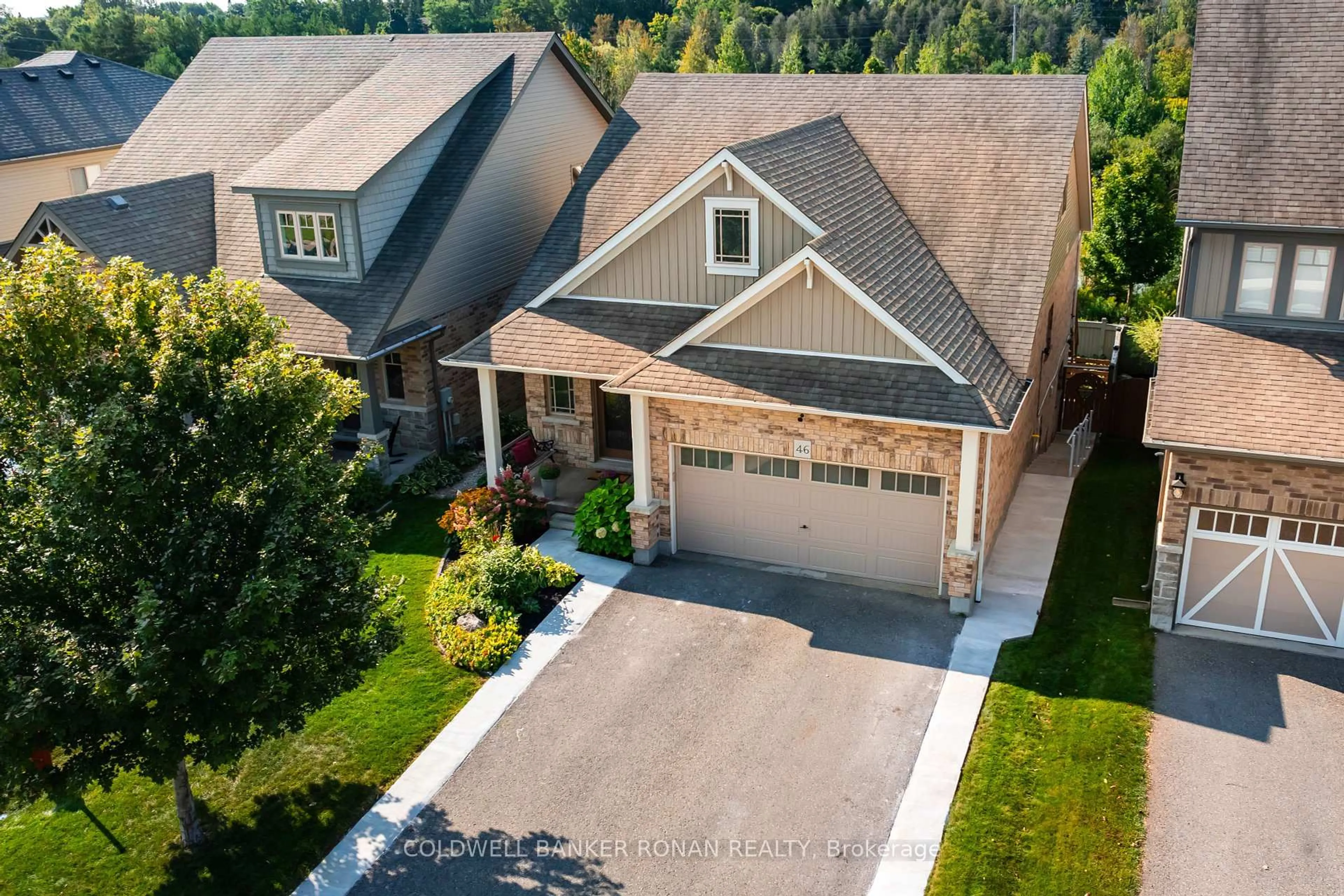 A pic from outside/outdoor area/front of a property/back of a property/a pic from drone, street for 46 Preston Dr, Orangeville Ontario L9W 0C6