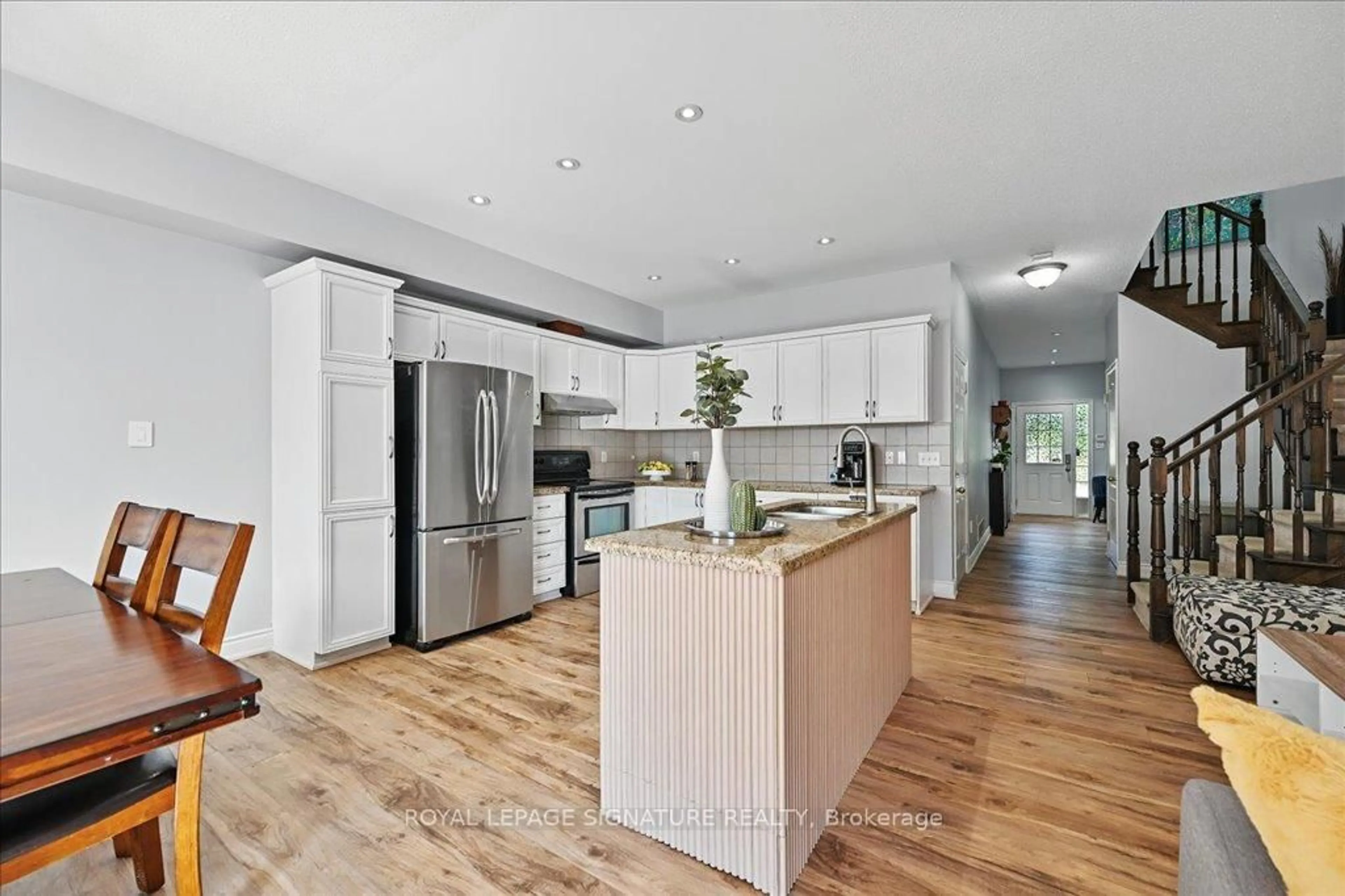 Open concept kitchen, unknown for 4063 Kilmer Dr, Burlington Ontario L7M 5A6