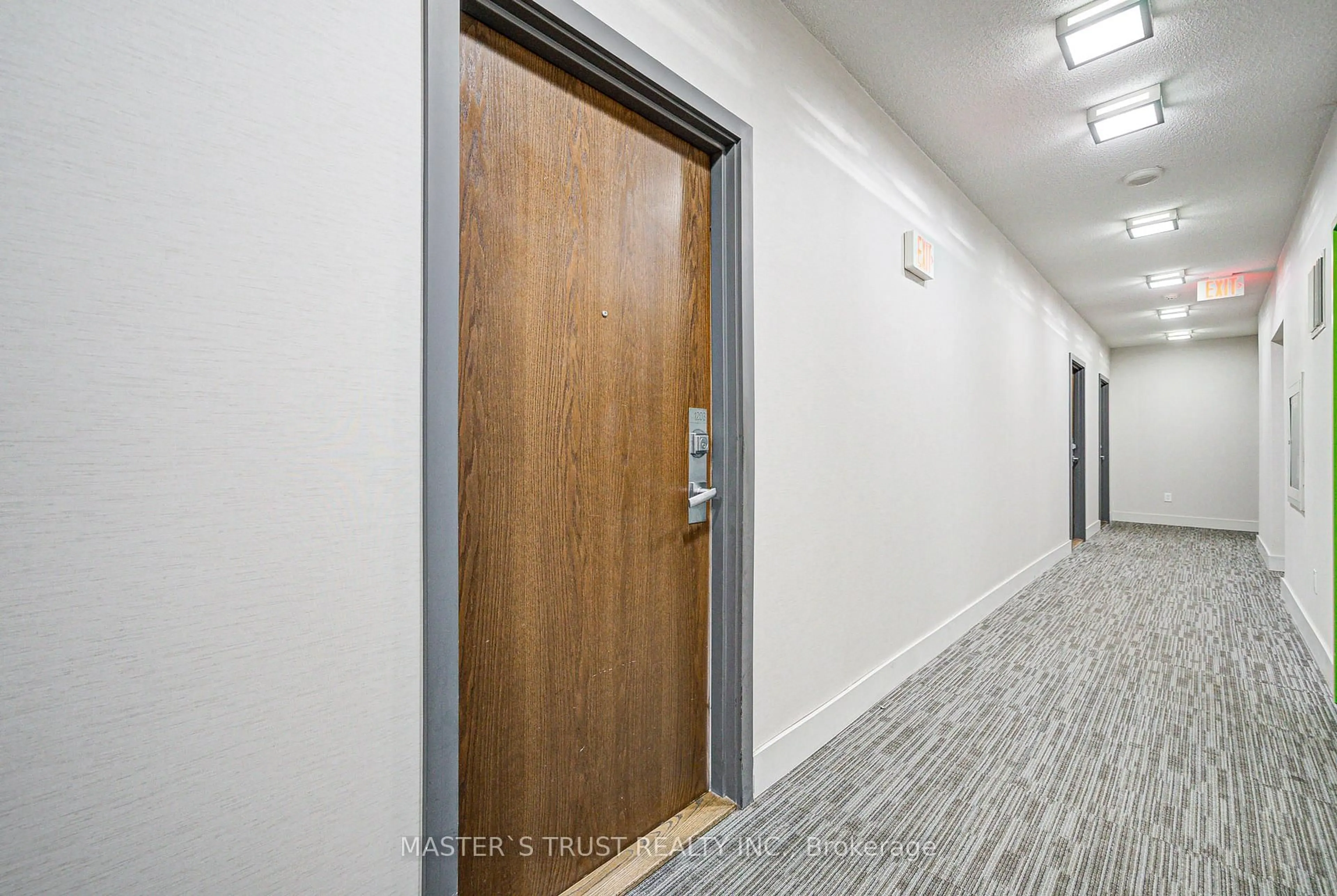 Indoor foyer for 360 Square One Dr #1203, Mississauga Ontario L5B 0G7