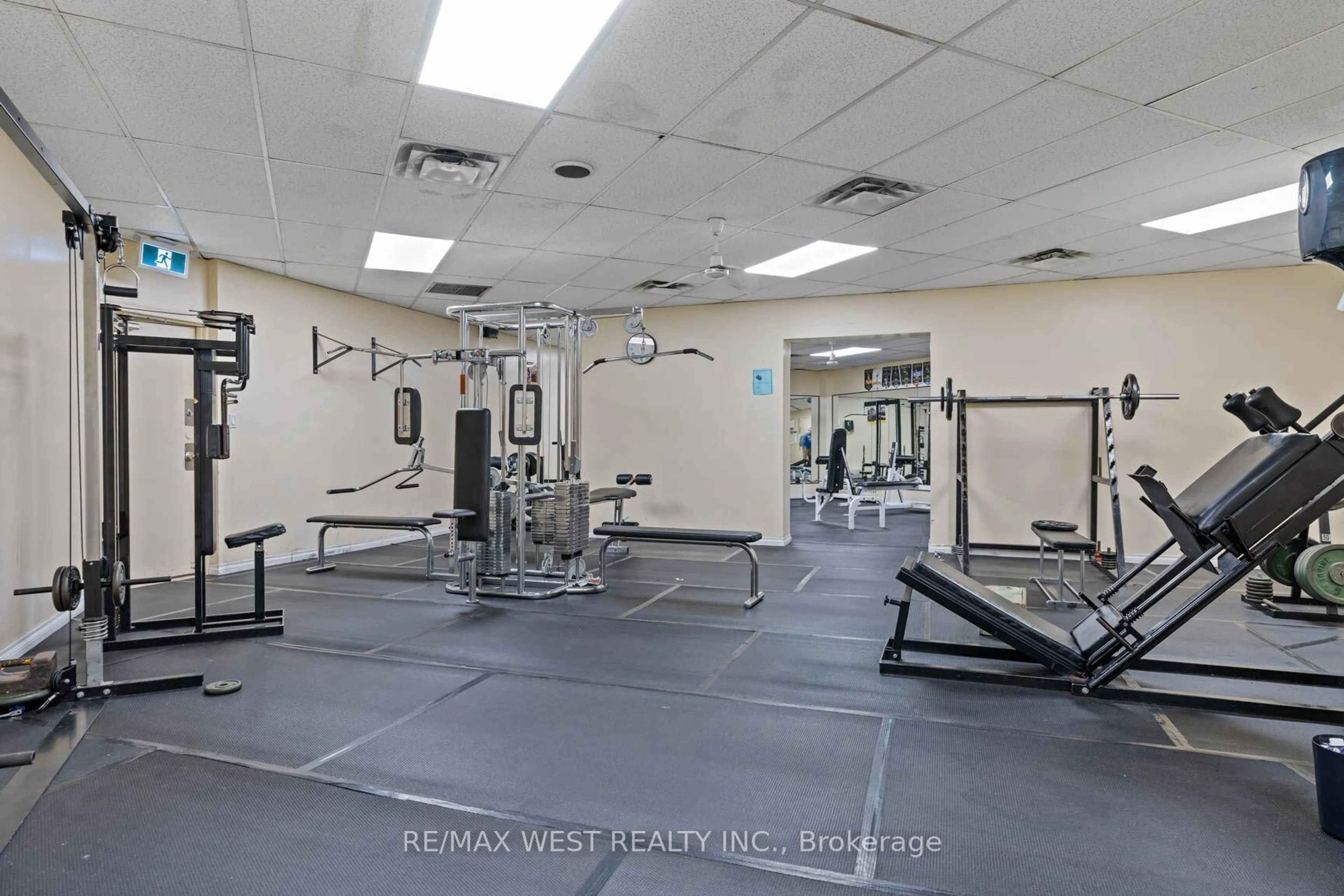 Gym or fitness room for 370 Dixon Rd #1410, Toronto Ontario M9R 1T2