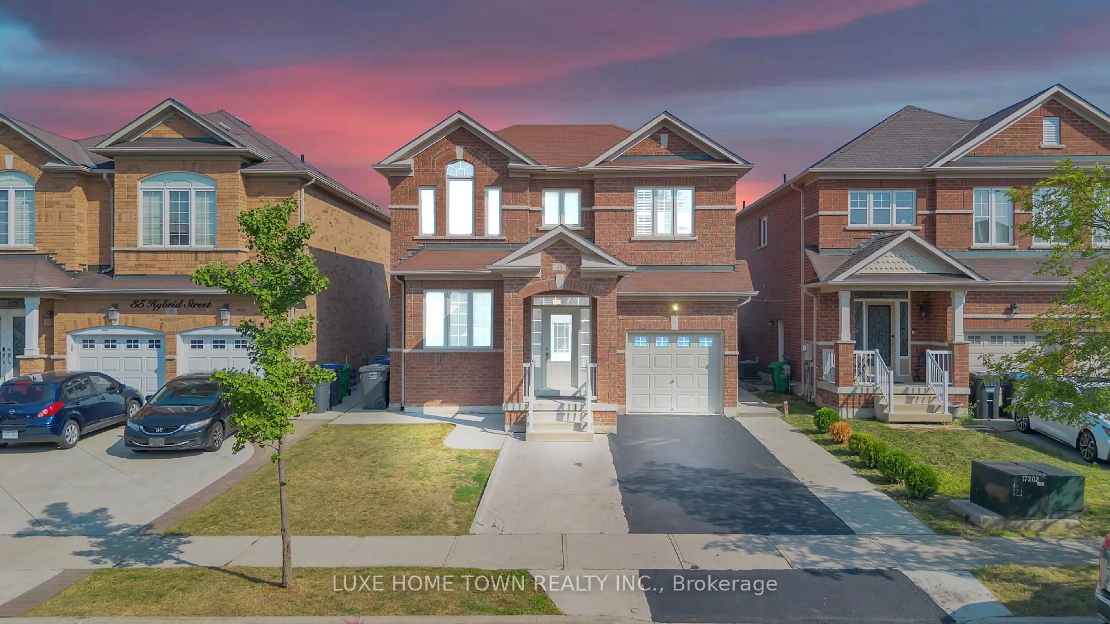 Home with brick exterior material, street for 33 Hybrid St, Brampton Ontario L7A 0N1