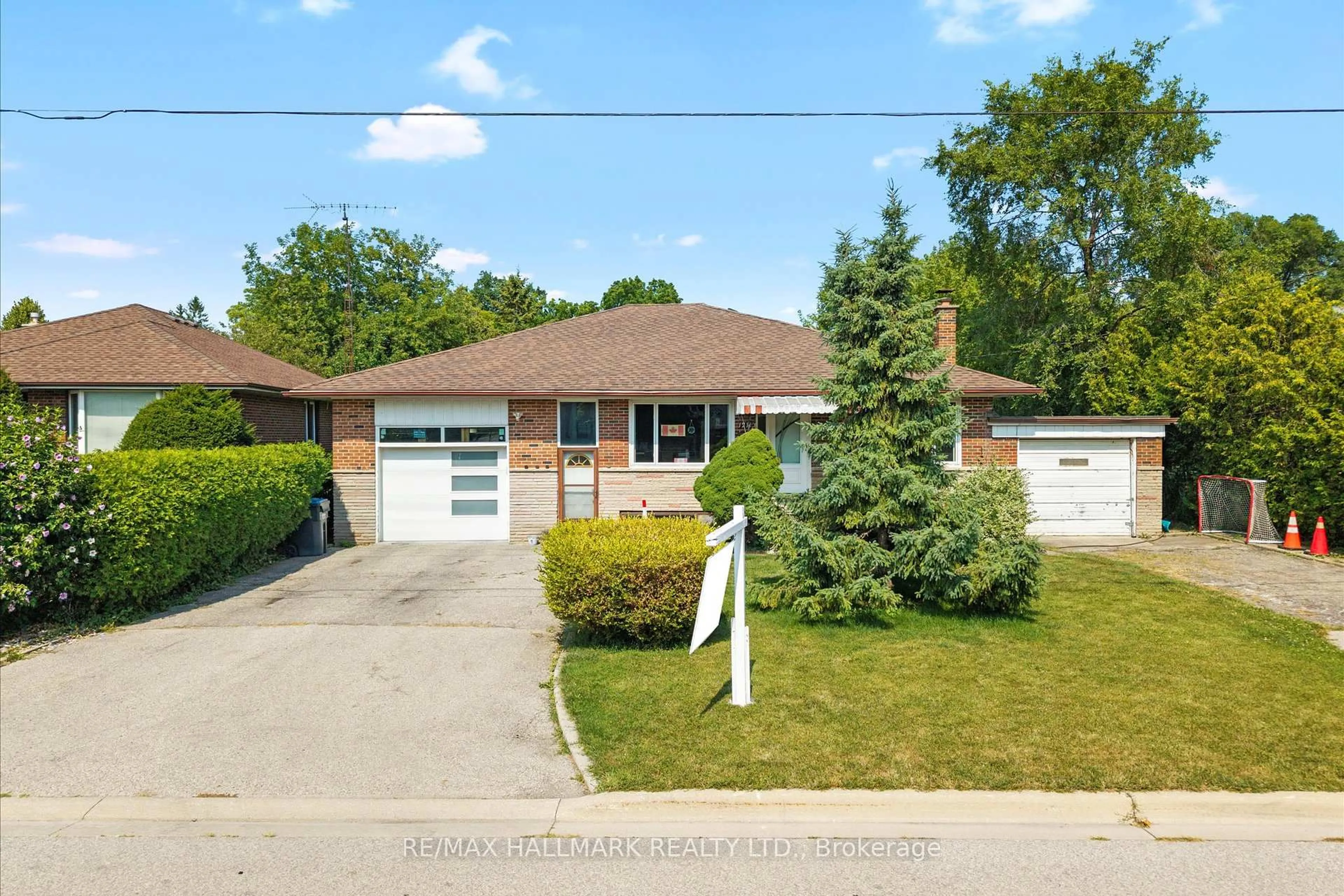 Home with brick exterior material, street for 1211 Ogden Ave, Mississauga Ontario L5E 2H2